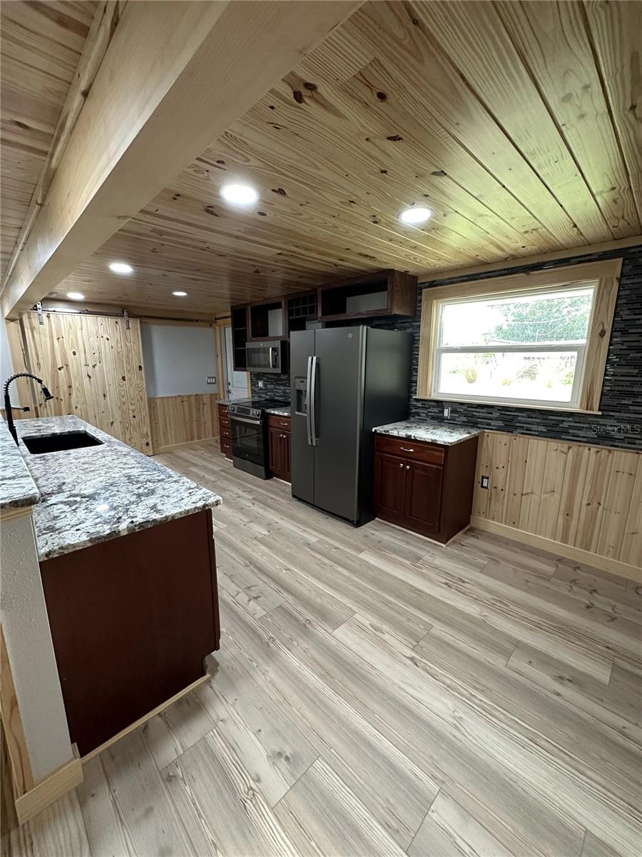 111 SPRINGDALE RD, SEBRING, FL, 33870