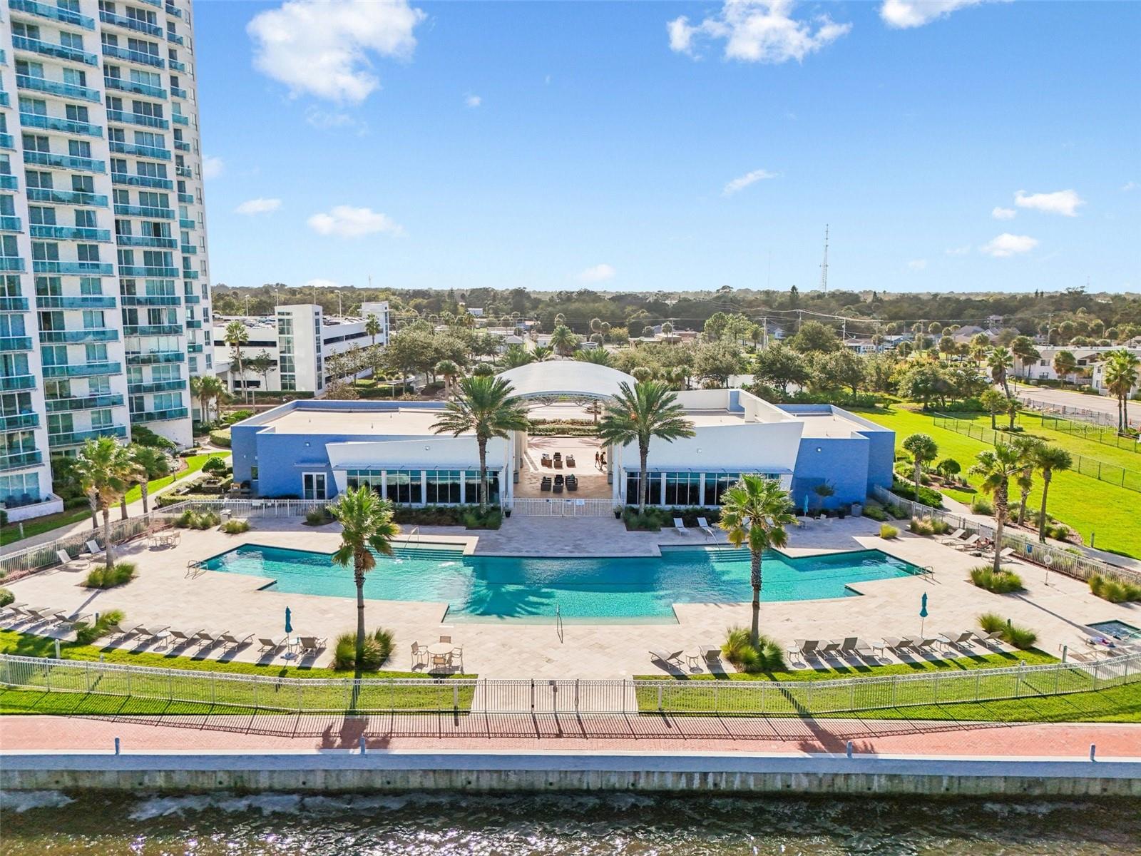 241 RIVERSIDE DR #305, DAYTONA BEACH, FL, 32117