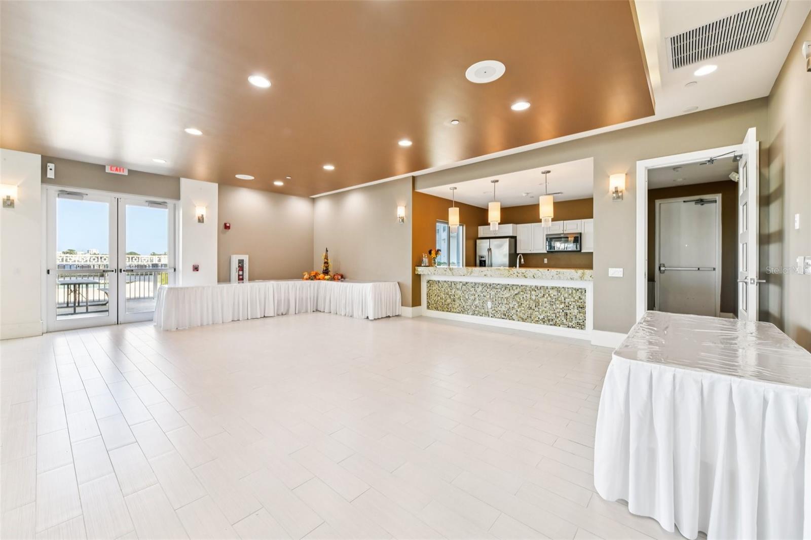 241 RIVERSIDE DR #305, DAYTONA BEACH, FL, 32117