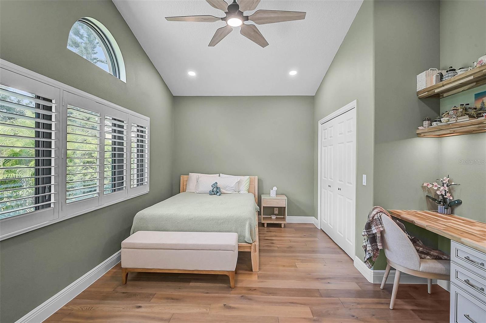 889 MACEWEN DR, OSPREY, FL, 34229