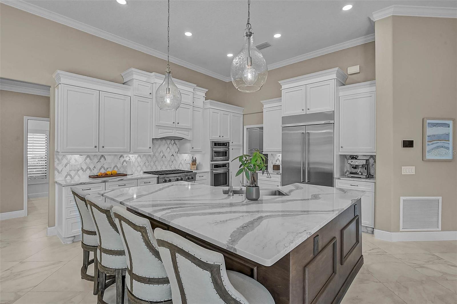 889 MACEWEN DR, OSPREY, FL, 34229