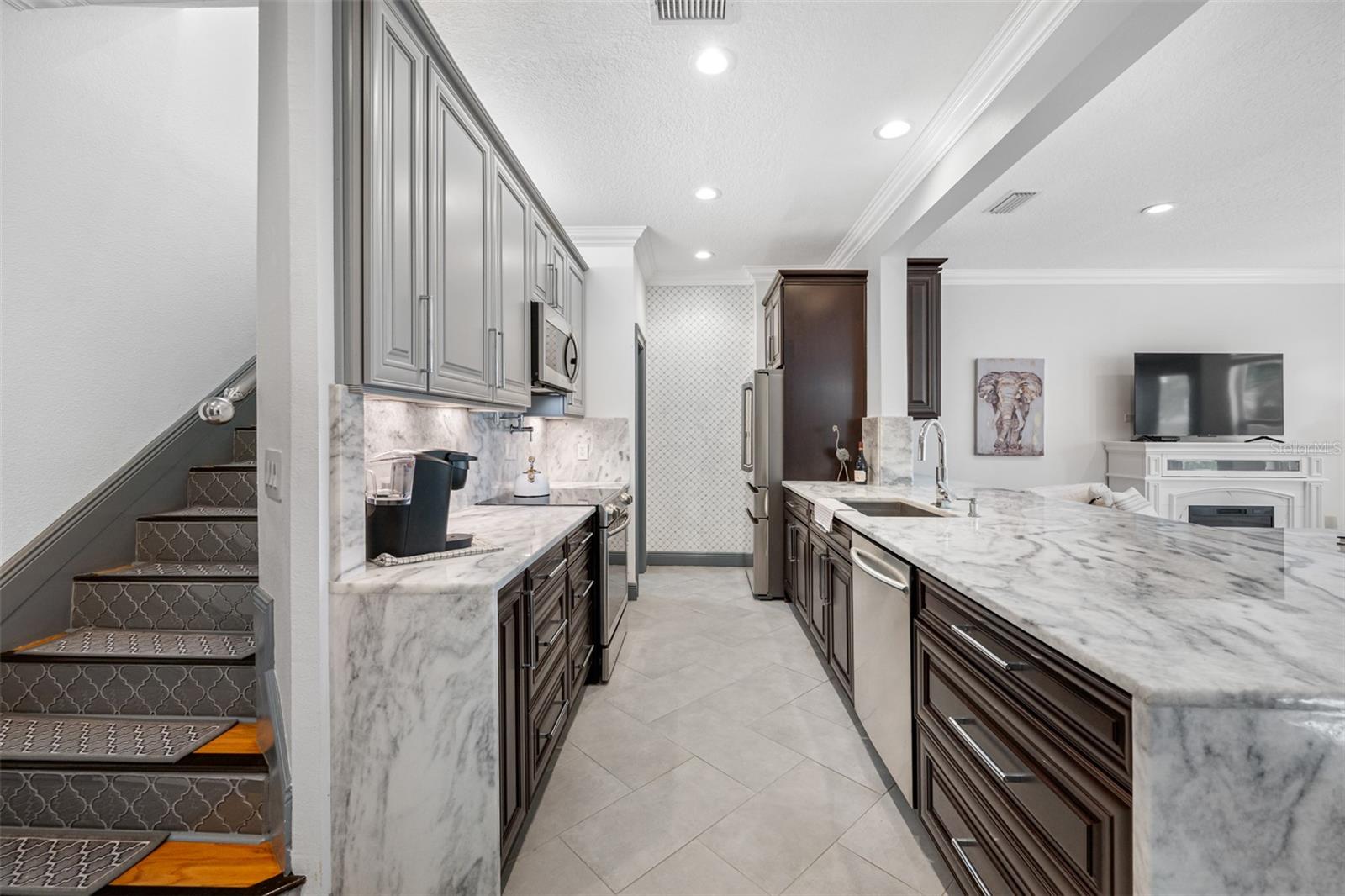 237 7TH AVE N #2, ST PETERSBURG, FL, 33701