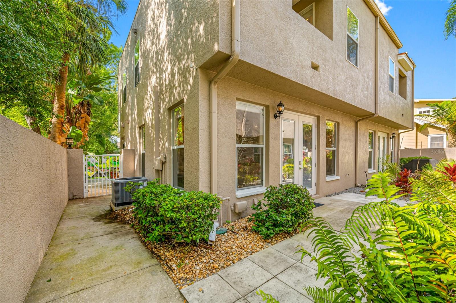 237 7TH AVE N #2, ST PETERSBURG, FL, 33701