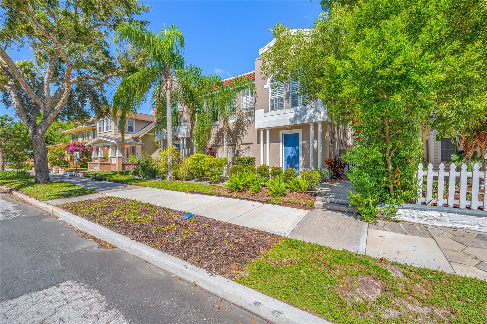 237 7TH AVE N #2, ST PETERSBURG, FL, 33701