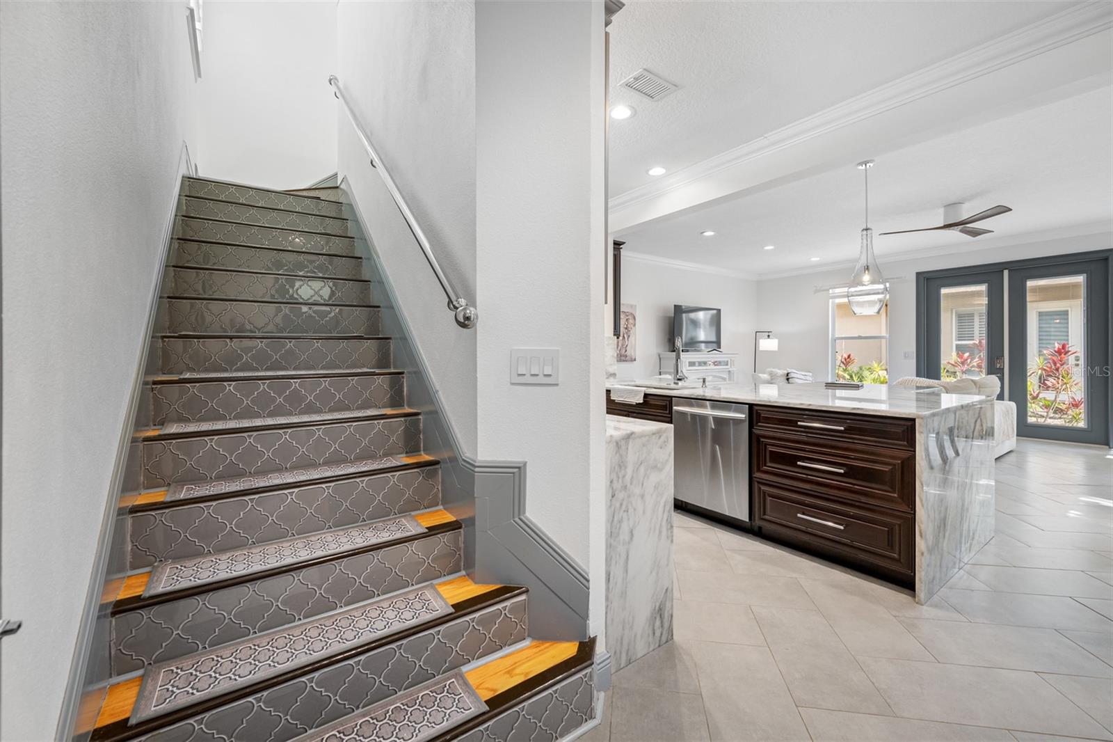 237 7TH AVE N #2, ST PETERSBURG, FL, 33701