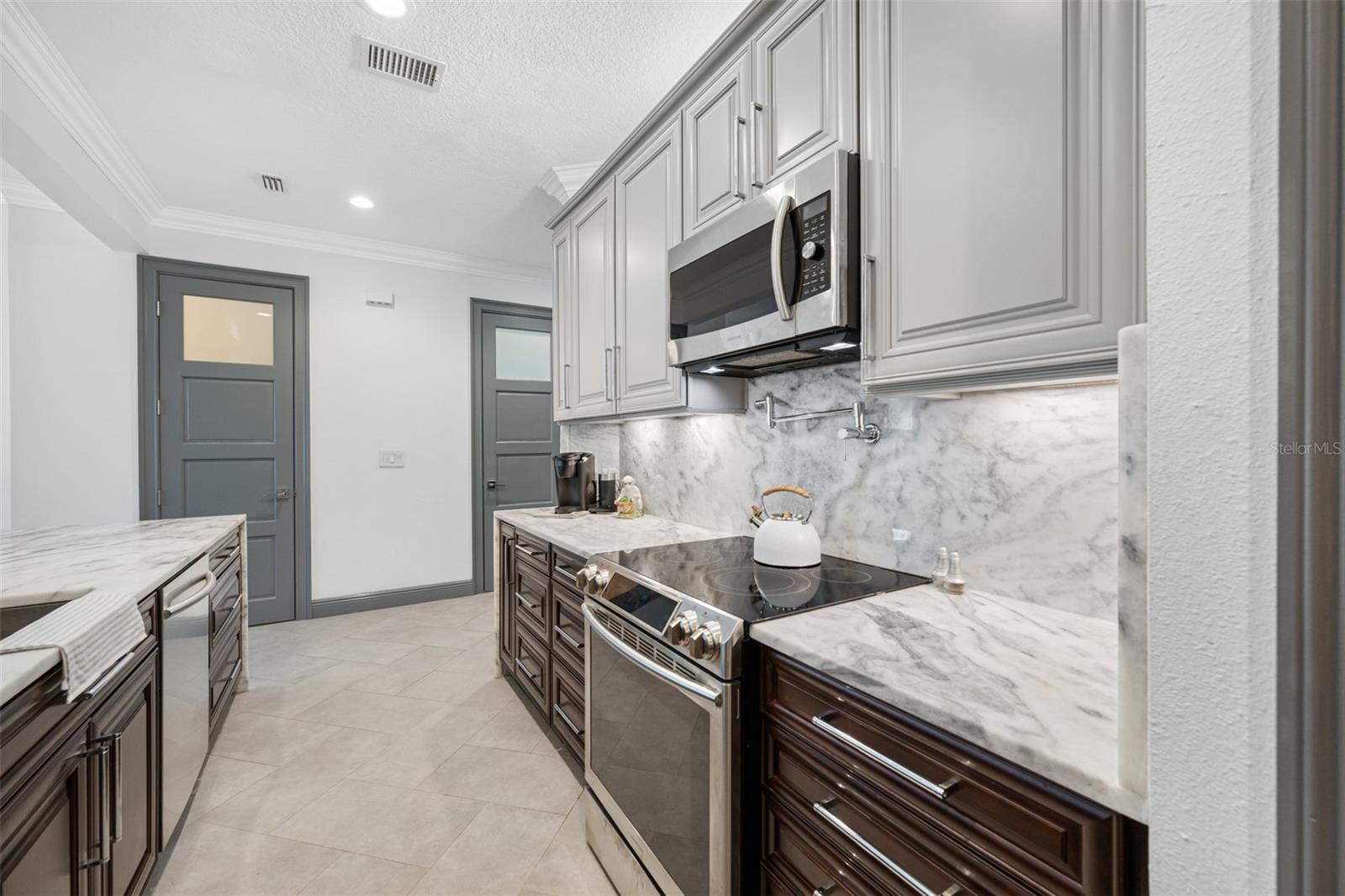 237 7TH AVE N #2, ST PETERSBURG, FL, 33701