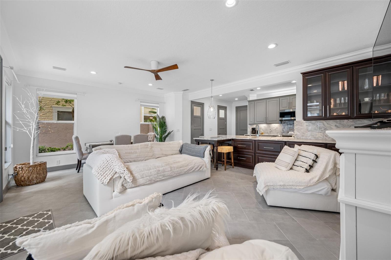 237 7TH AVE N #2, ST PETERSBURG, FL, 33701