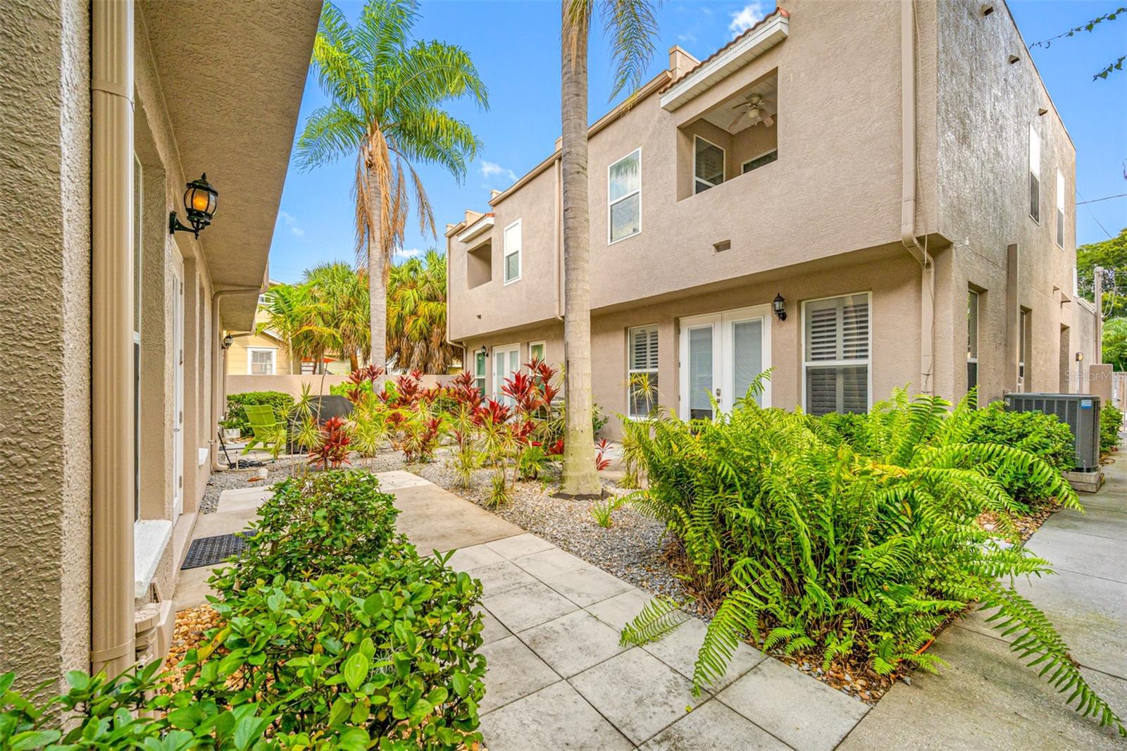 237 7TH AVE N #2, ST PETERSBURG, FL, 33701