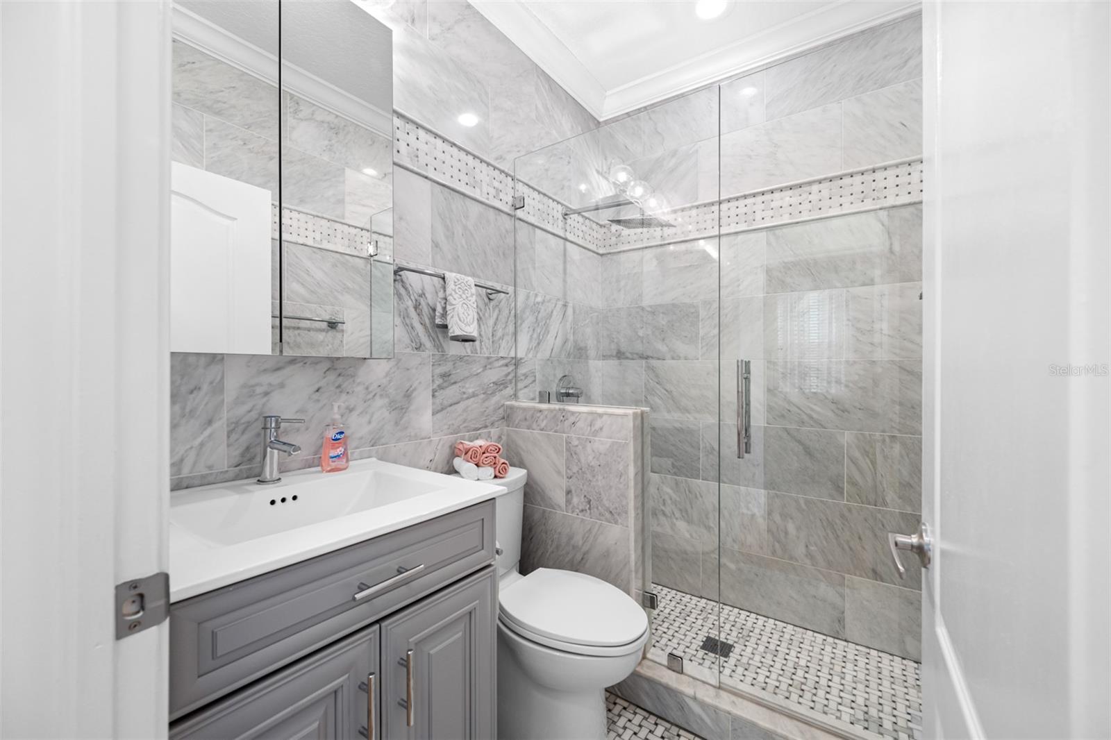 237 7TH AVE N #2, ST PETERSBURG, FL, 33701