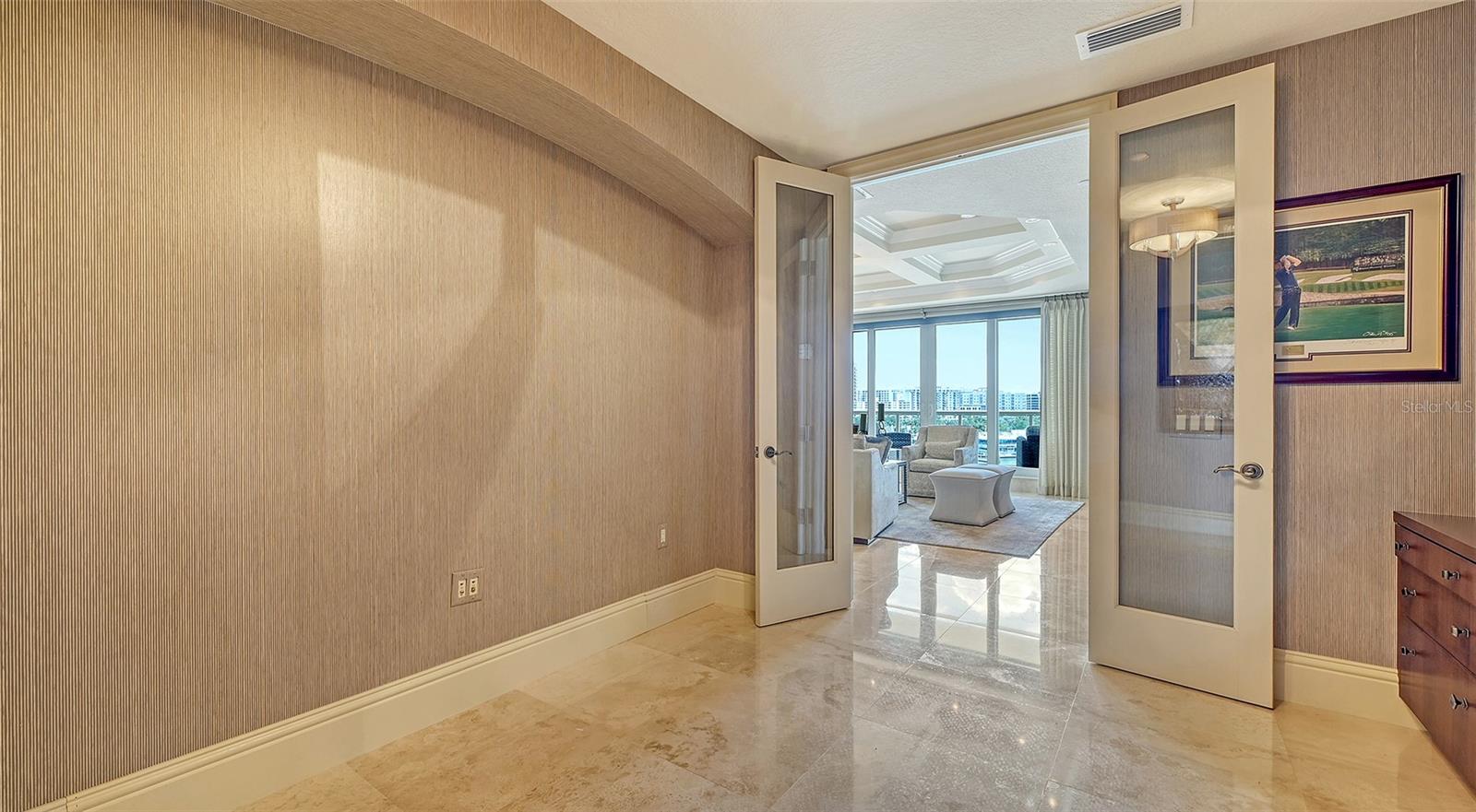 A4667652 Property Photo