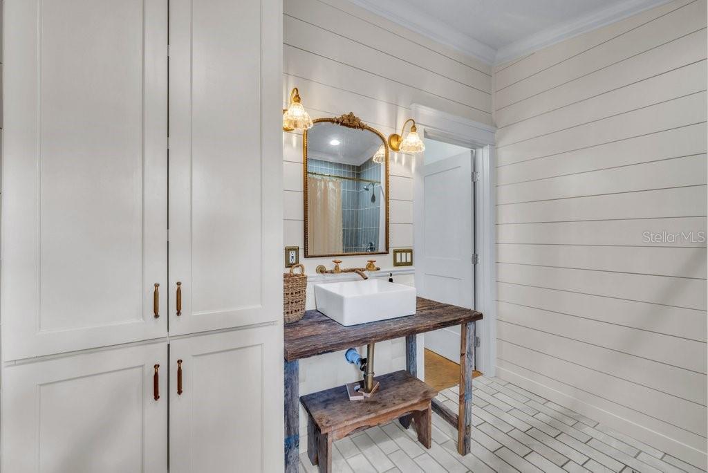 3011 LEWIS RD, DOVER, FL, 33527