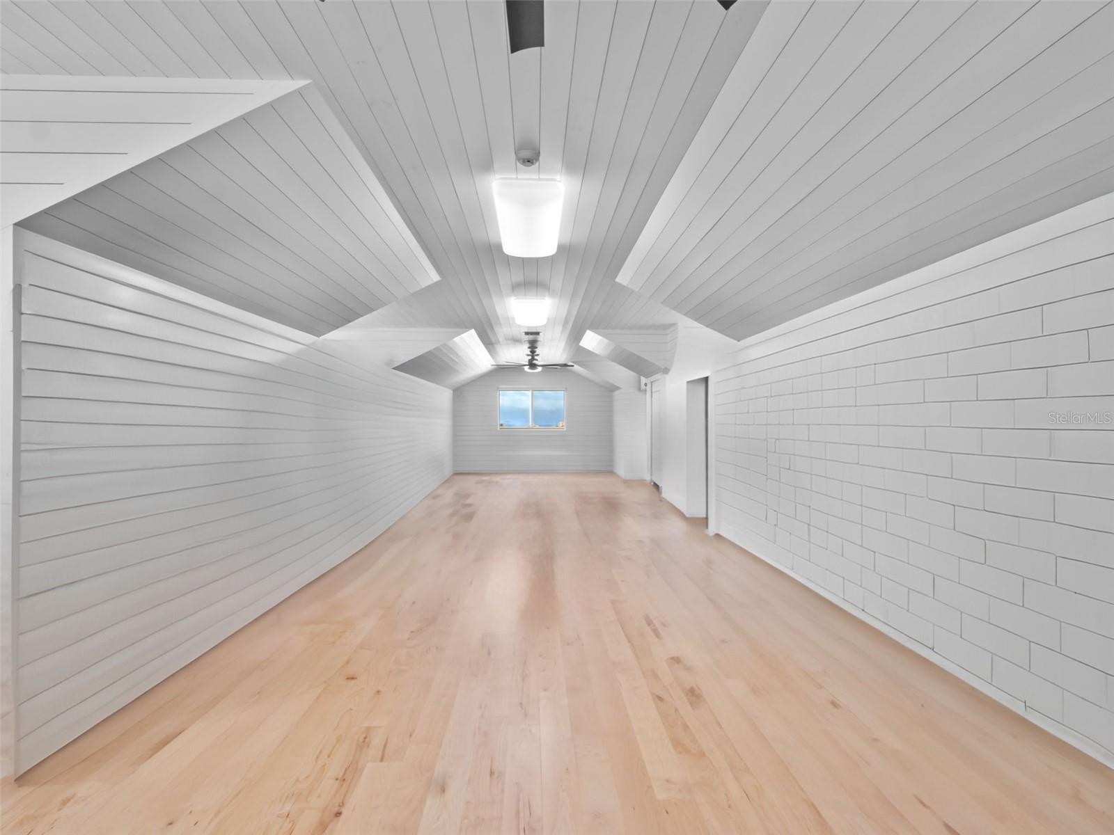 O6350479 Property Photo