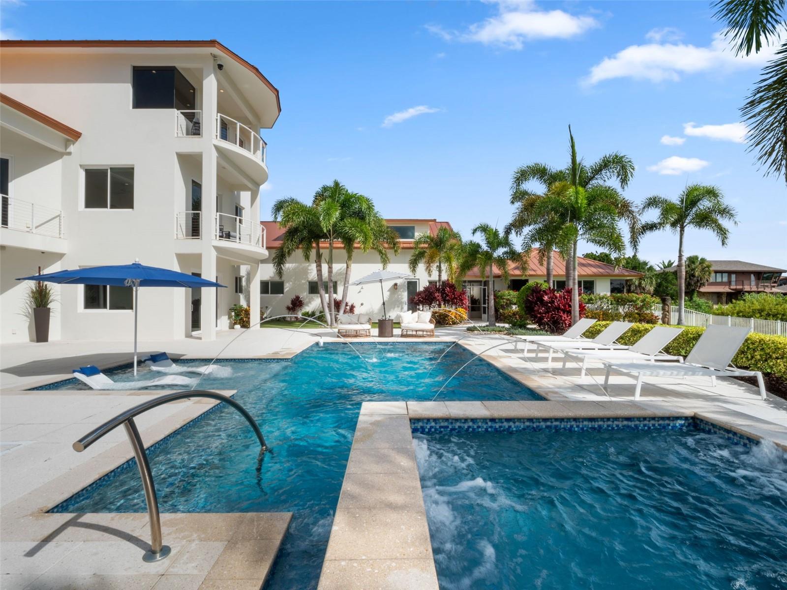 O6350479 Property Photo