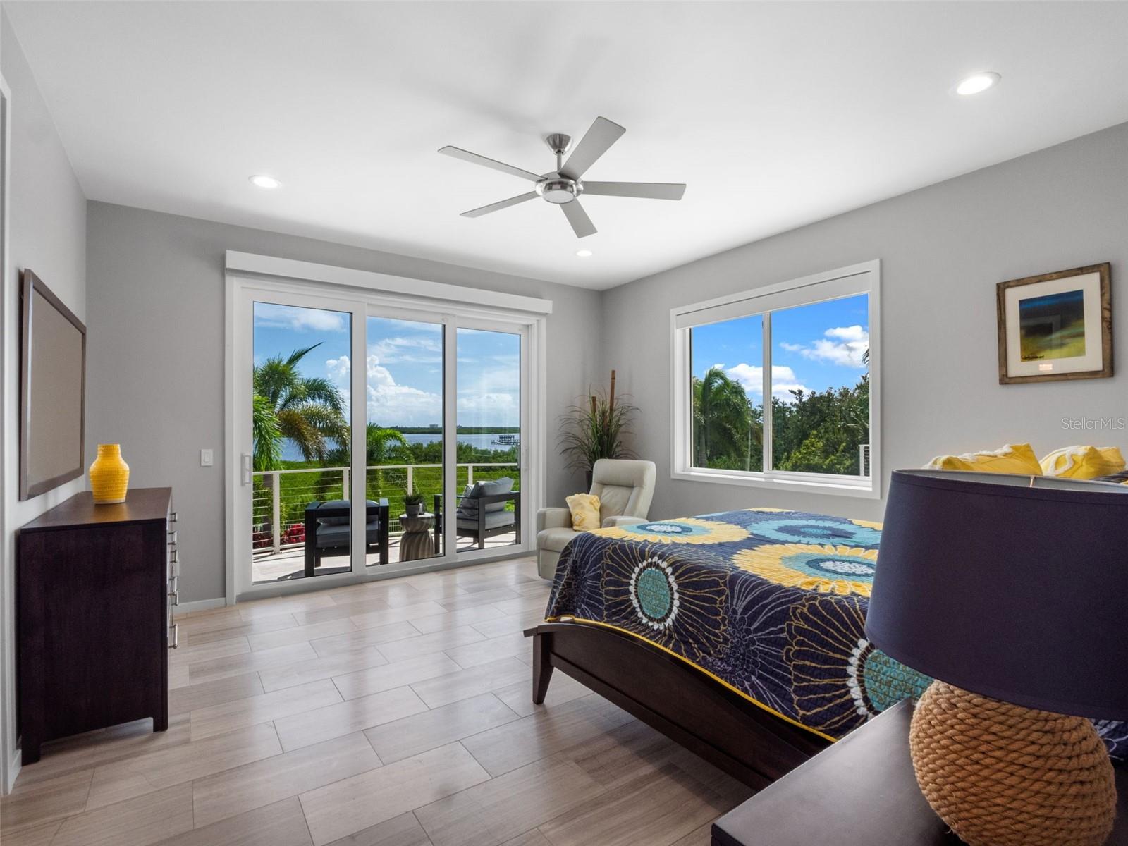 O6350479 Property Photo