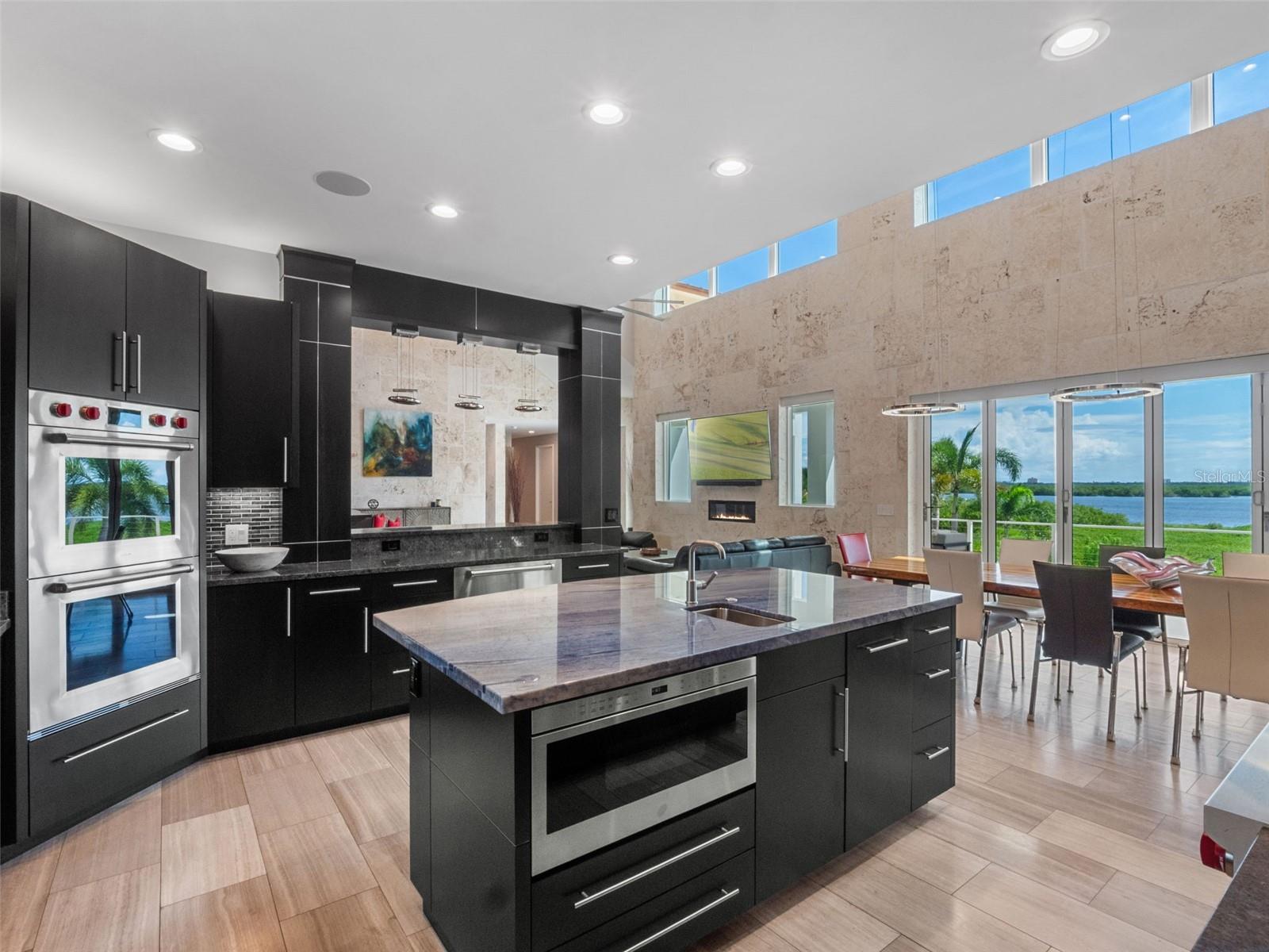 O6350479 Property Photo