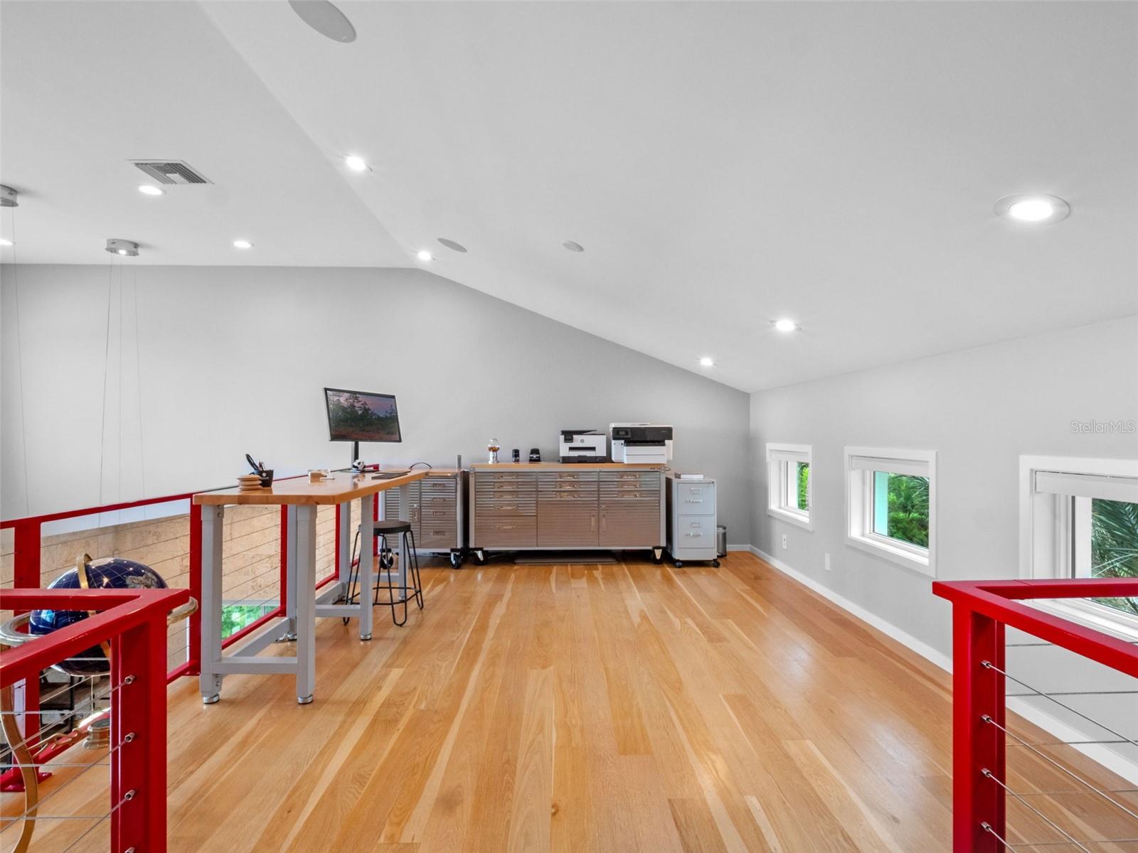 O6350479 Property Photo