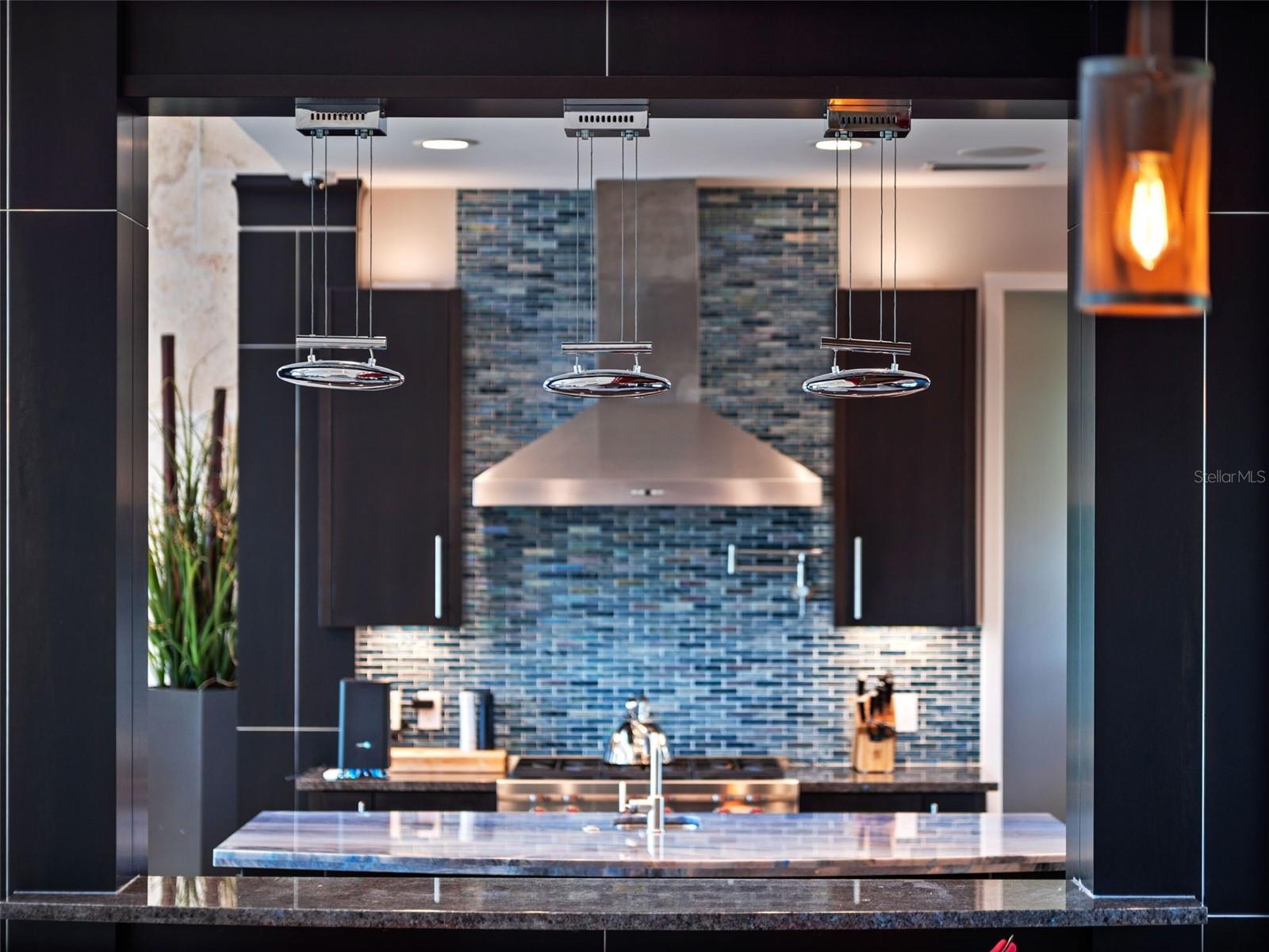 O6350479 Property Photo