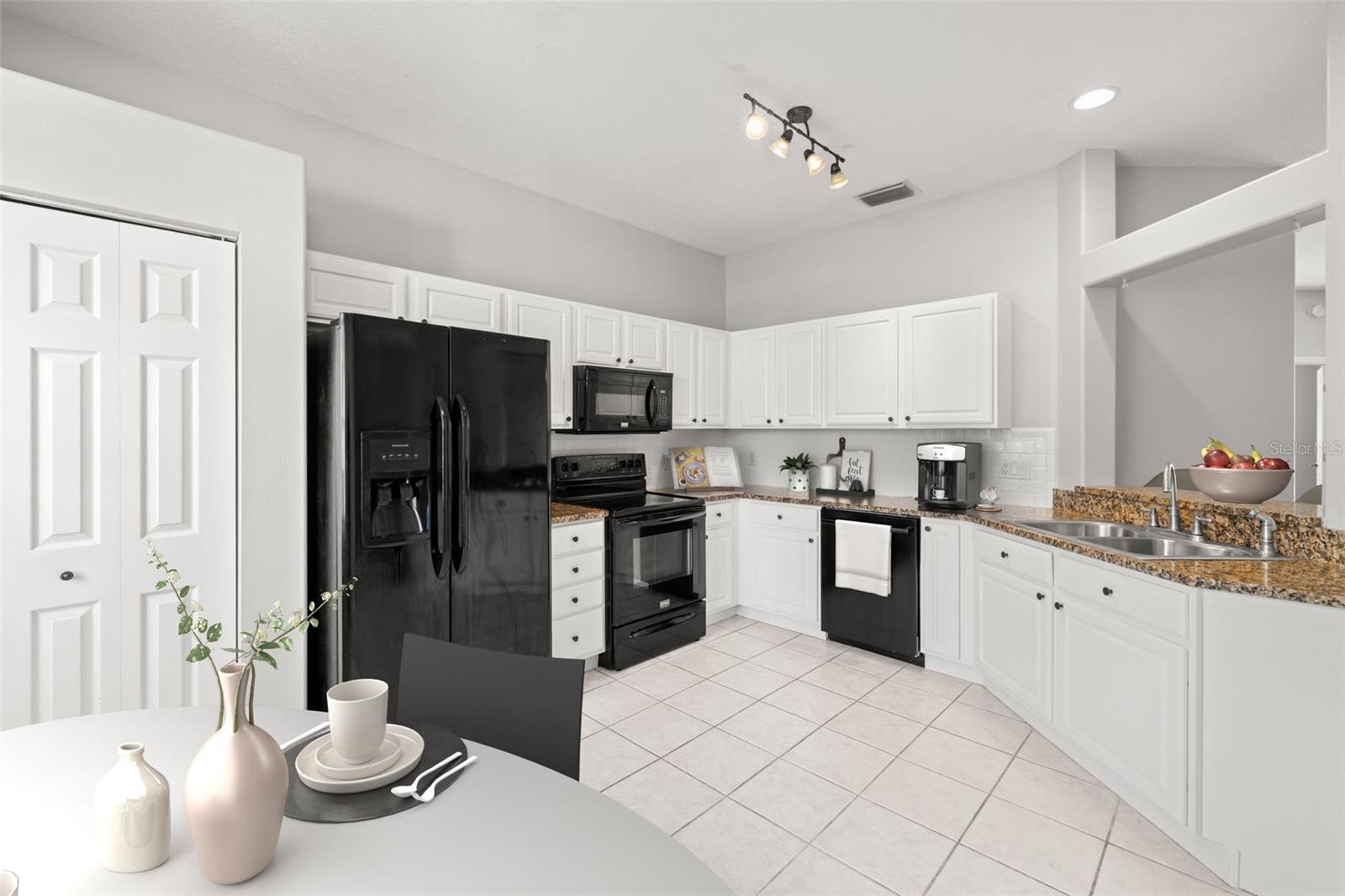 1261 MILLBROOK CIR, BRADENTON, FL, 34212