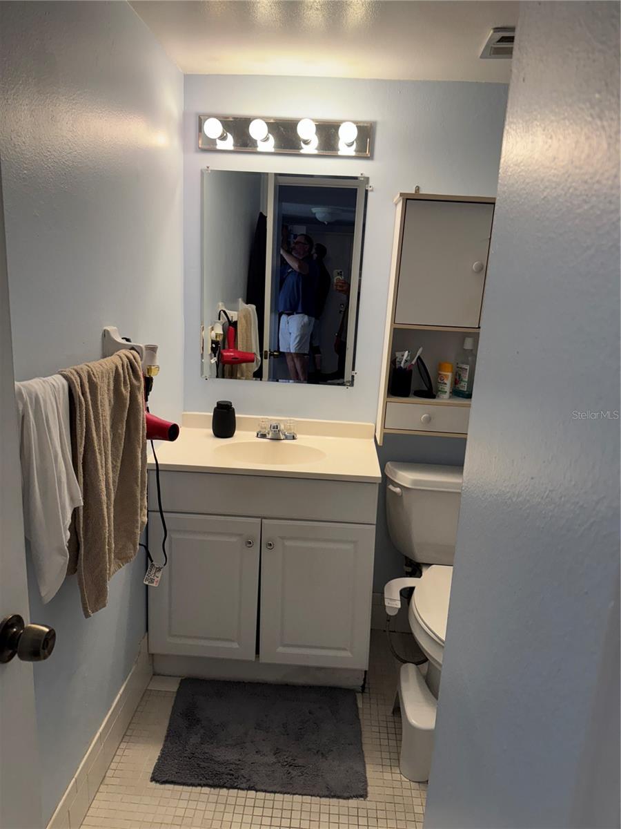 8520 9TH WAY N #B, ST PETERSBURG, FL, 33702