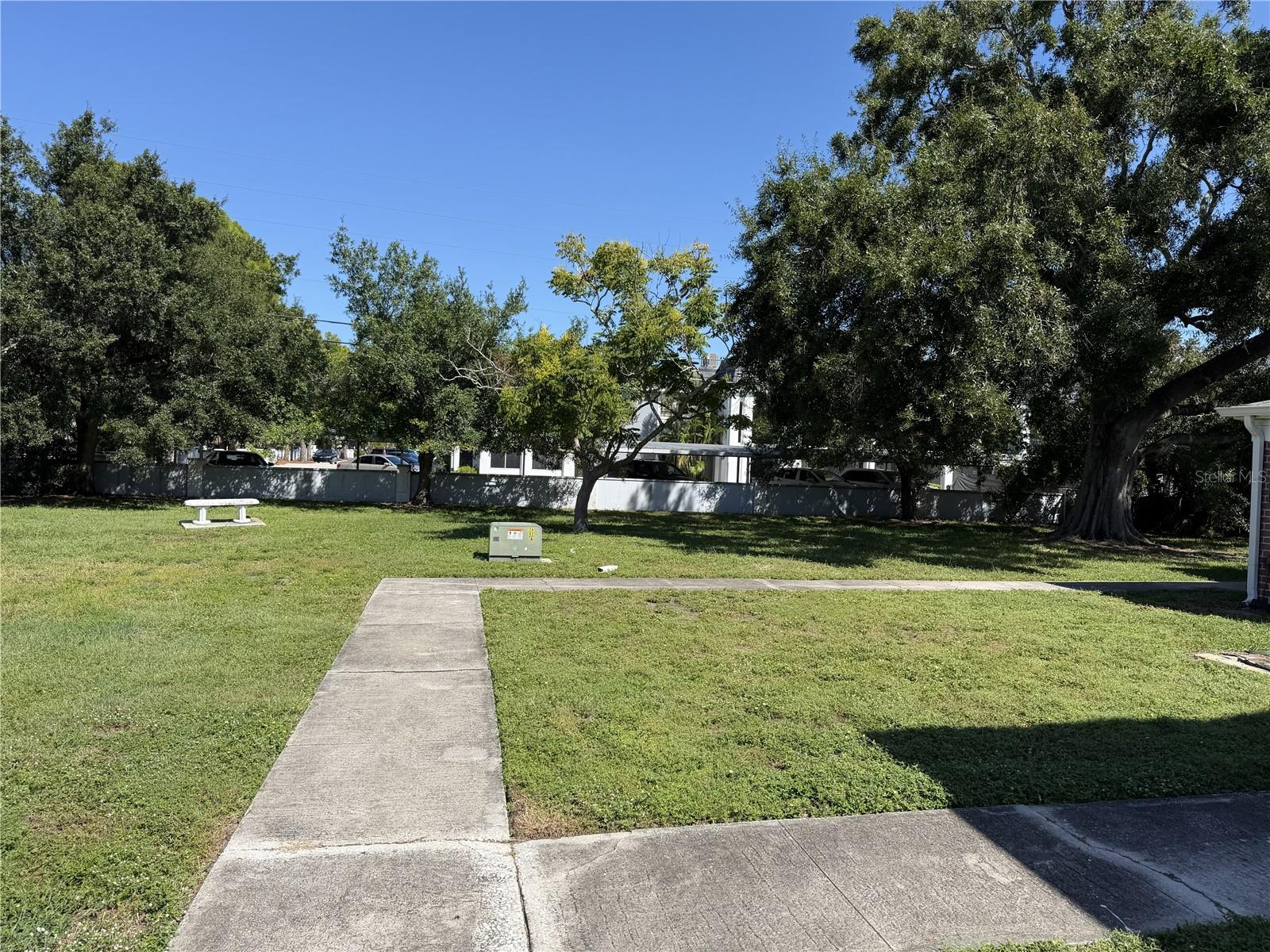 8520 9TH WAY N #B, ST PETERSBURG, FL, 33702