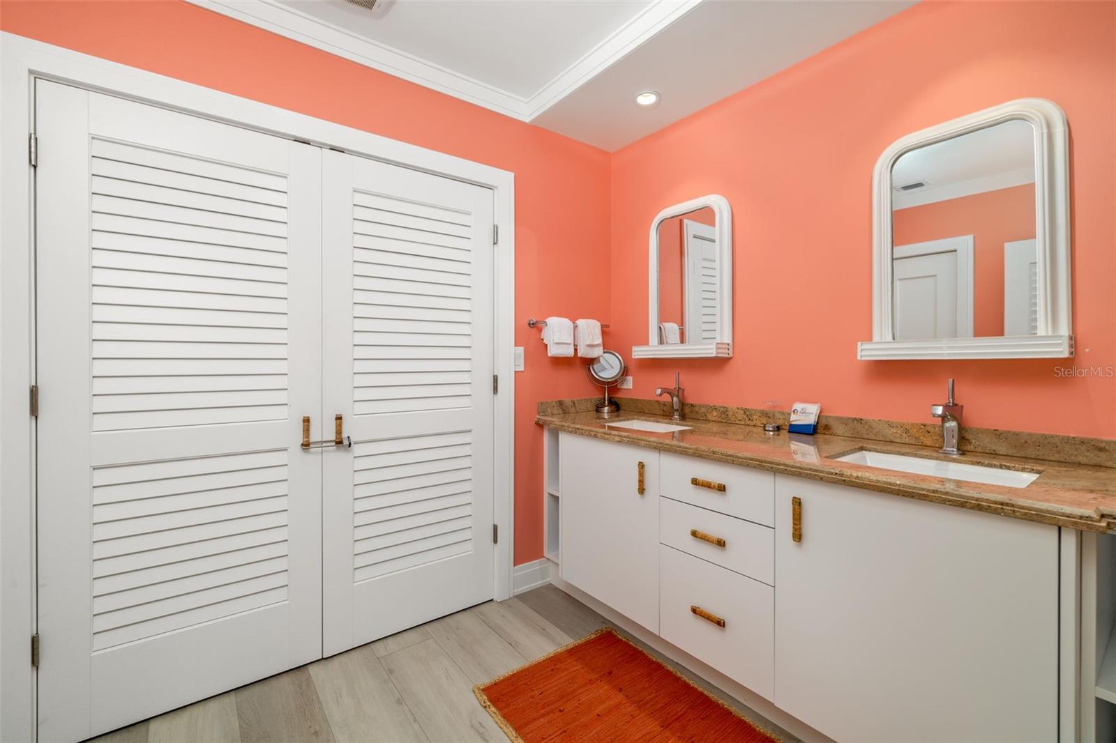 A4667661 Property Photo