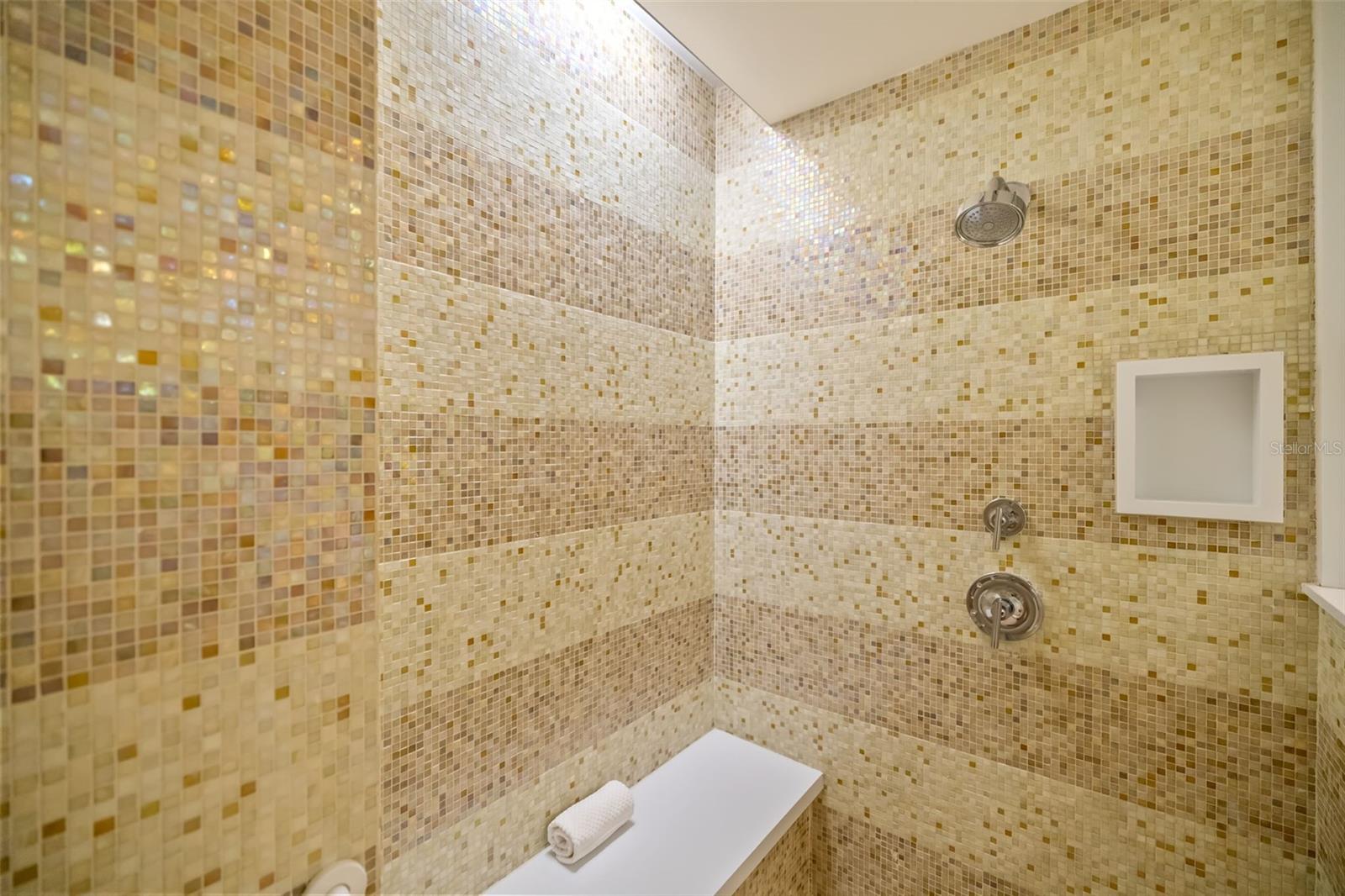 A4667661 Property Photo