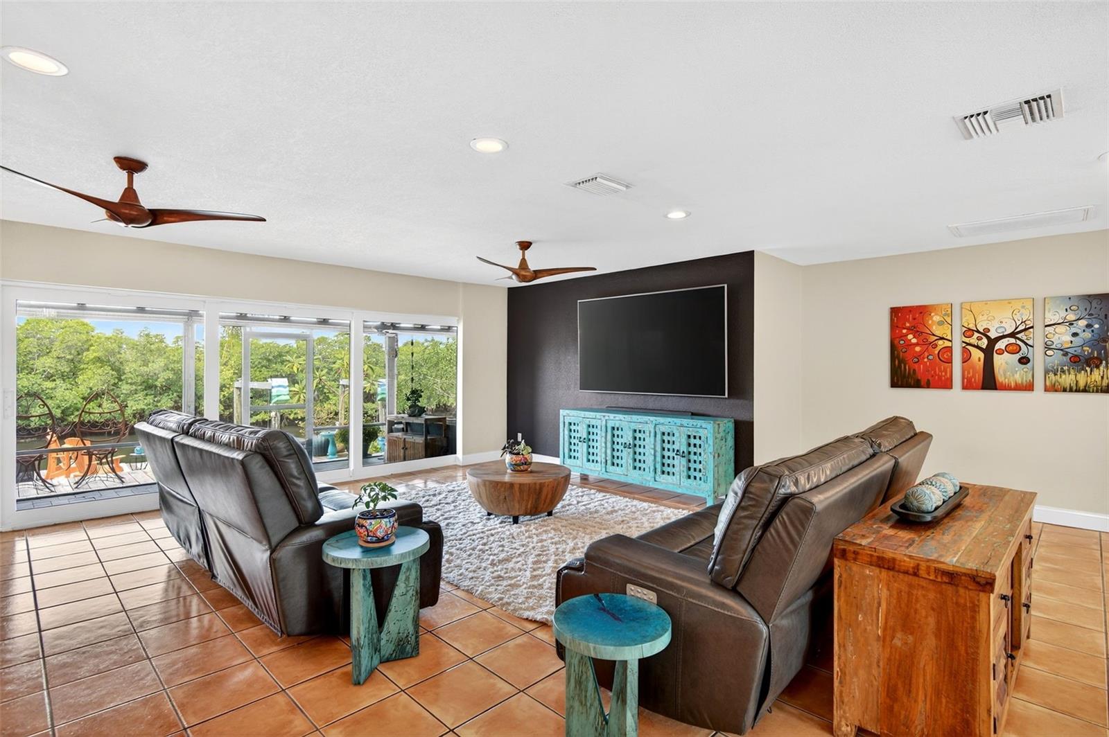 4624 BAY CREST DR, TAMPA, FL, 33615