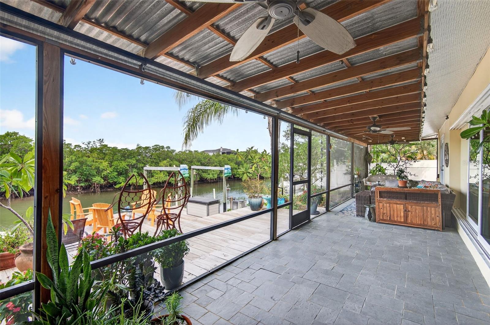 4624 BAY CREST DR, TAMPA, FL, 33615