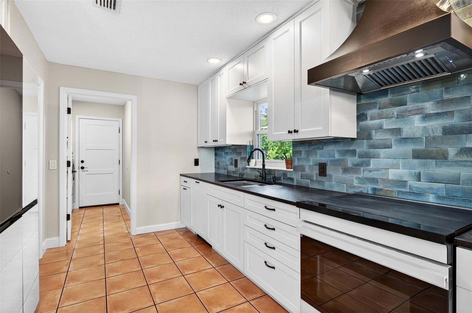 4624 BAY CREST DR, TAMPA, FL, 33615