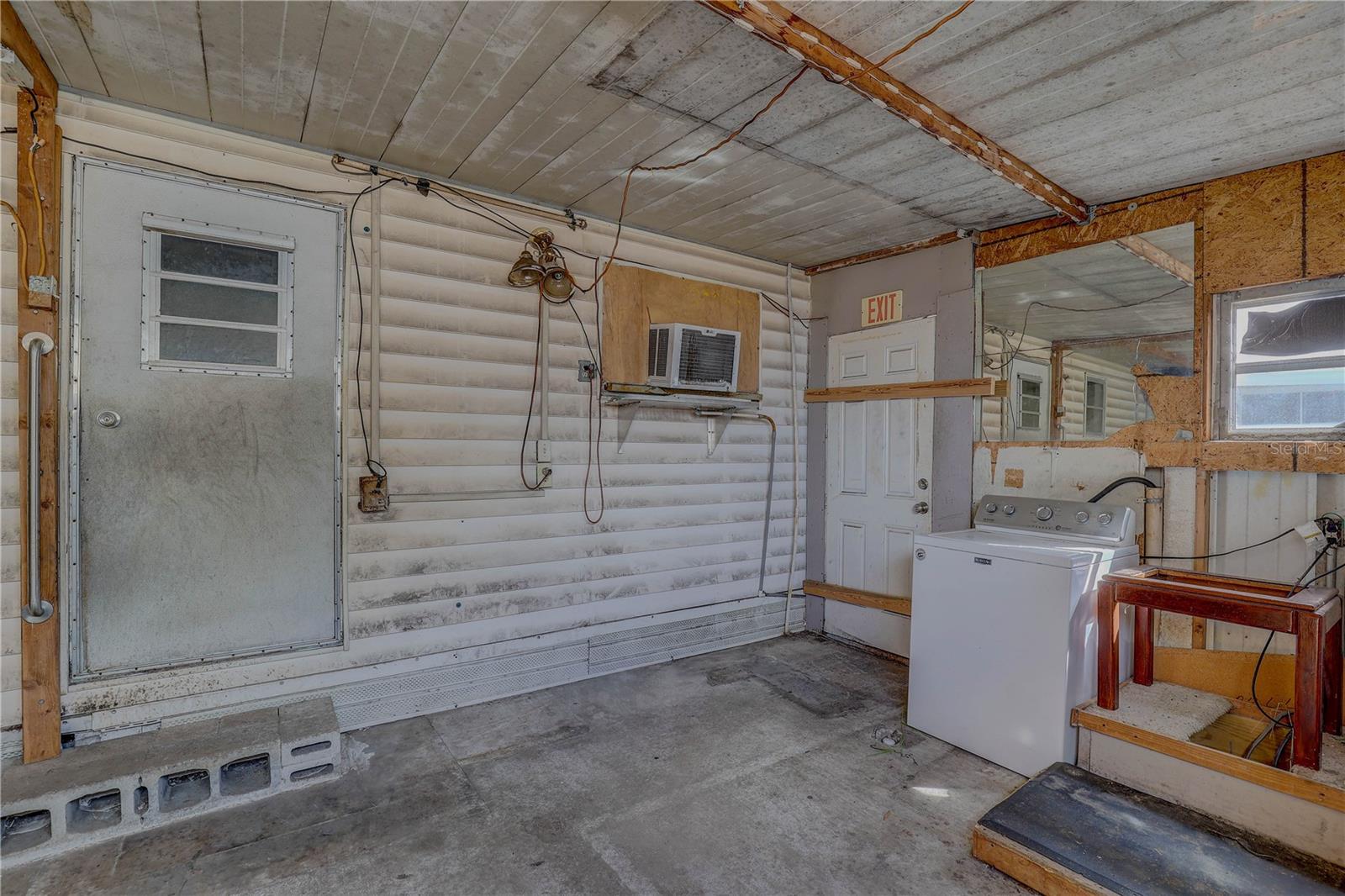 1852 HOYLE DR, HOLIDAY, FL, 34691