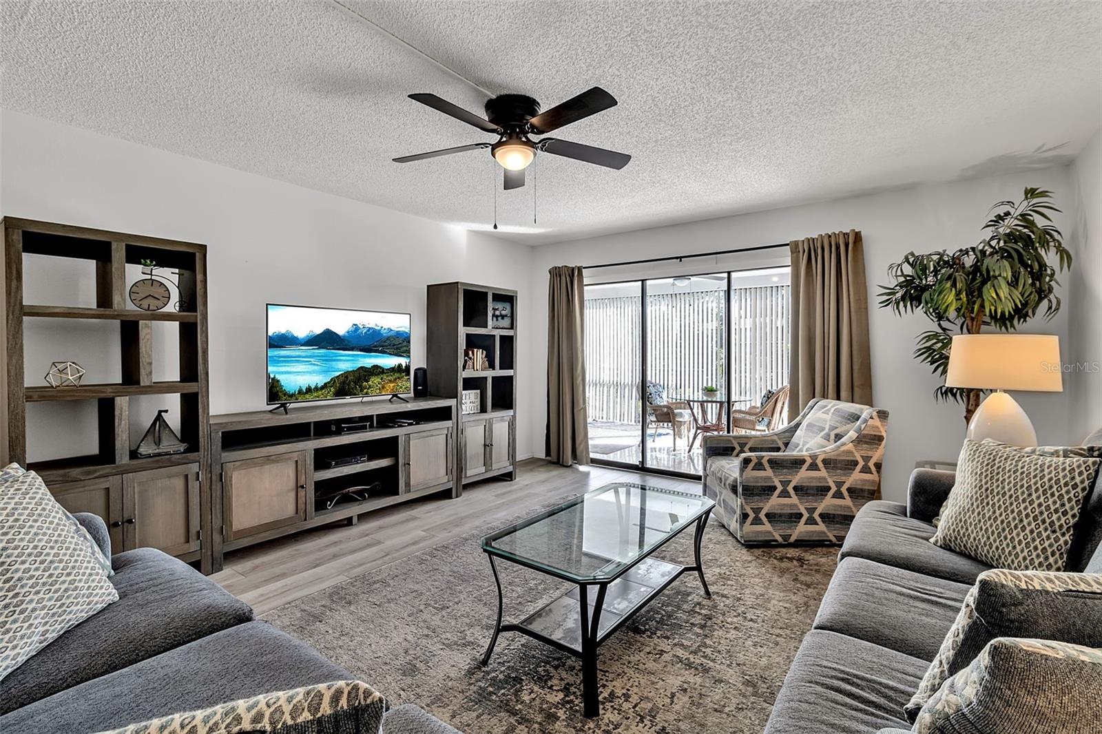 6472 SEAGULL DR #305, BRADENTON, FL, 34210