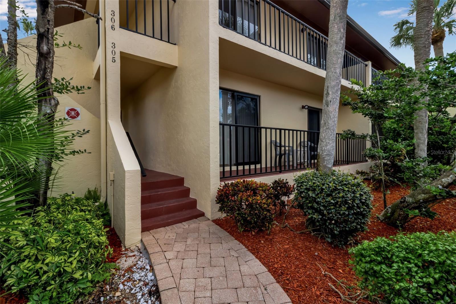 6472 SEAGULL DR #305, BRADENTON, FL, 34210