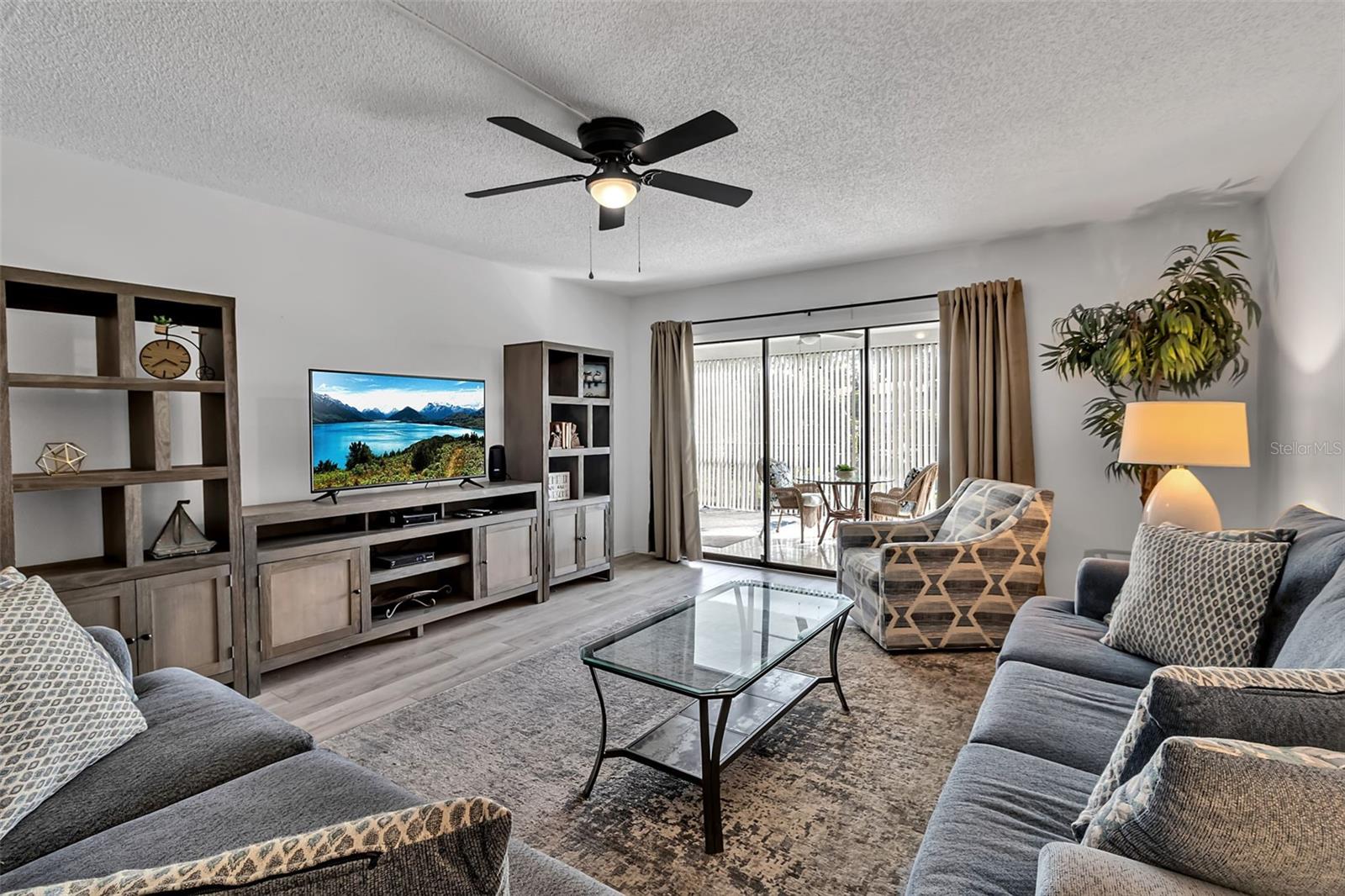 6472 SEAGULL DR #305, BRADENTON, FL, 34210