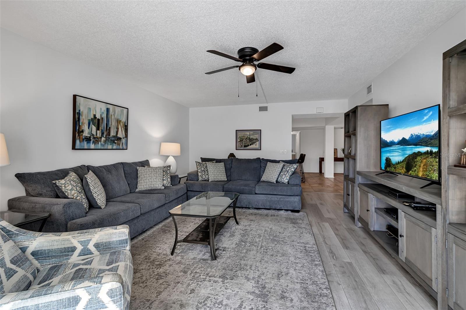 6472 SEAGULL DR #305, BRADENTON, FL, 34210