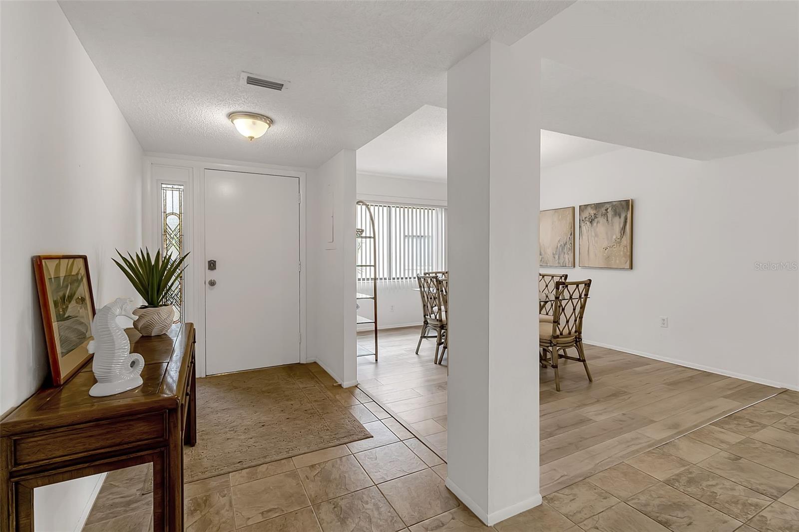 6472 SEAGULL DR #305, BRADENTON, FL, 34210