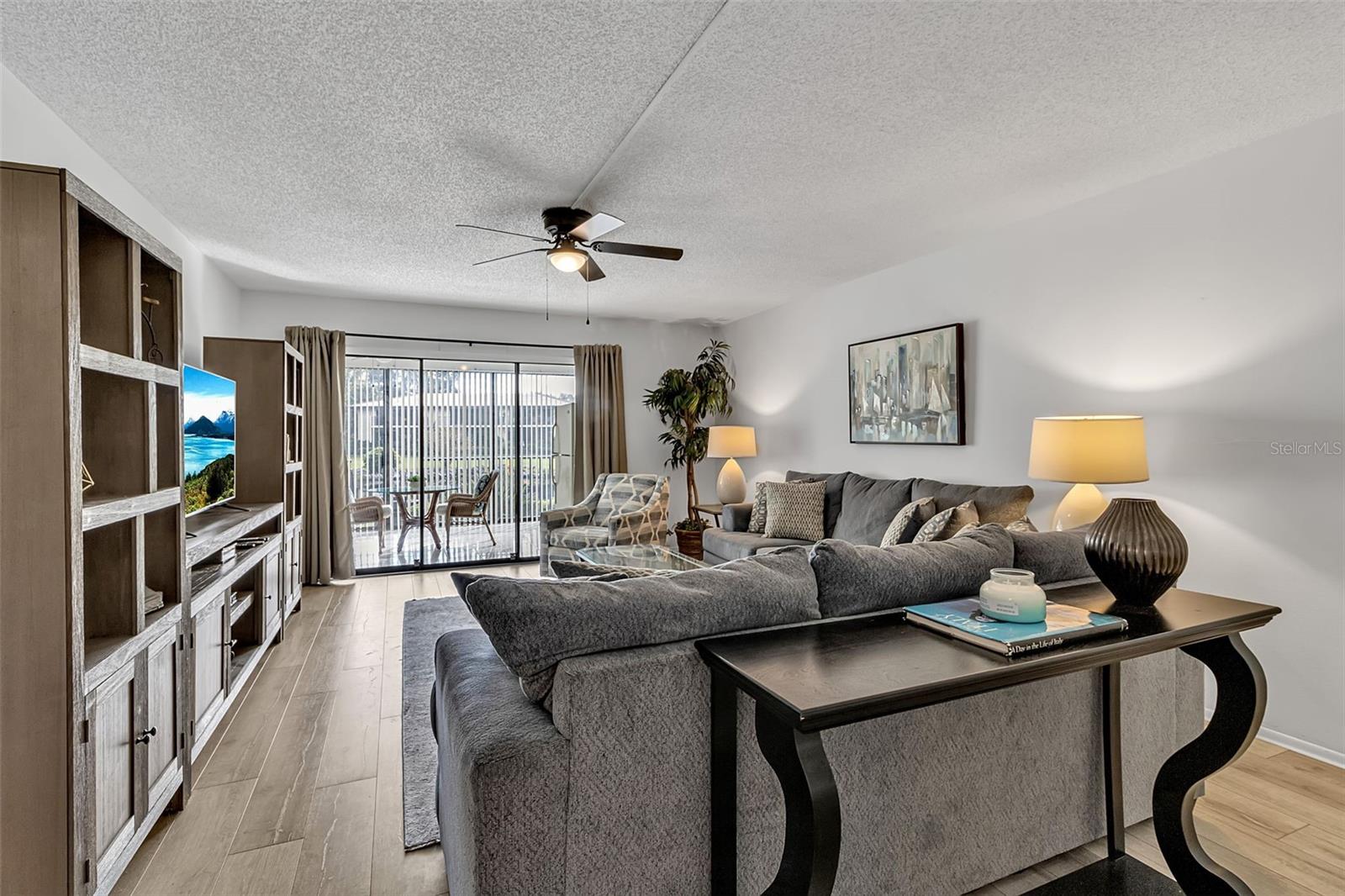 6472 SEAGULL DR #305, BRADENTON, FL, 34210