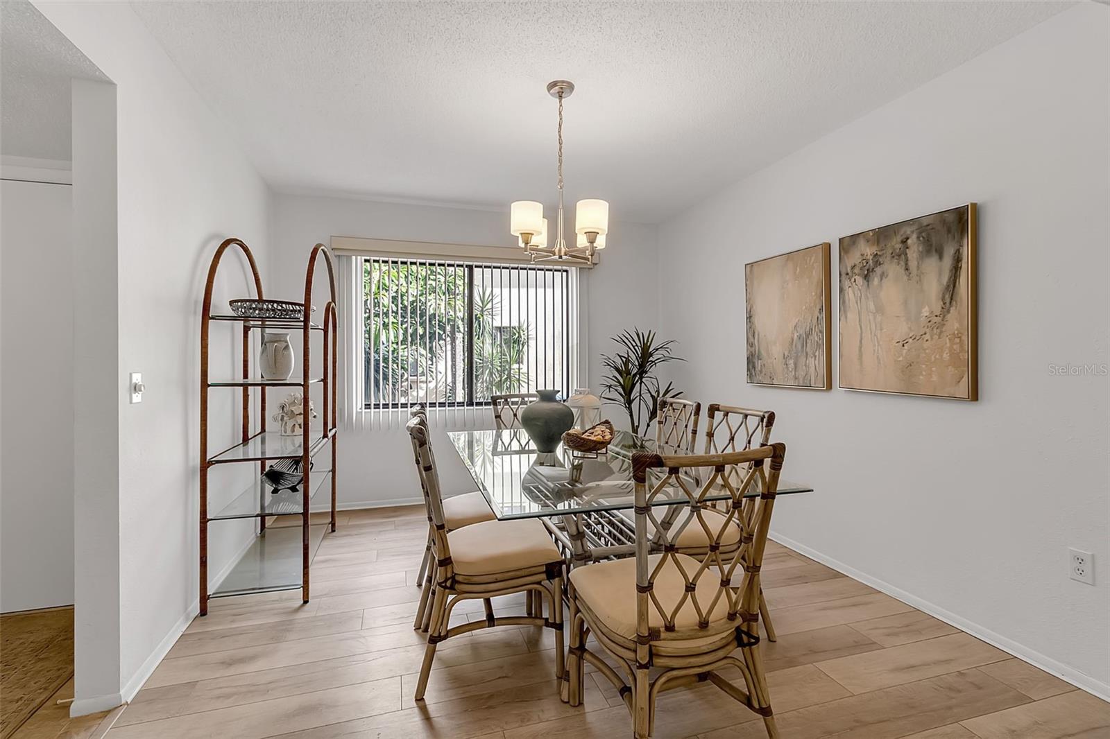 6472 SEAGULL DR #305, BRADENTON, FL, 34210