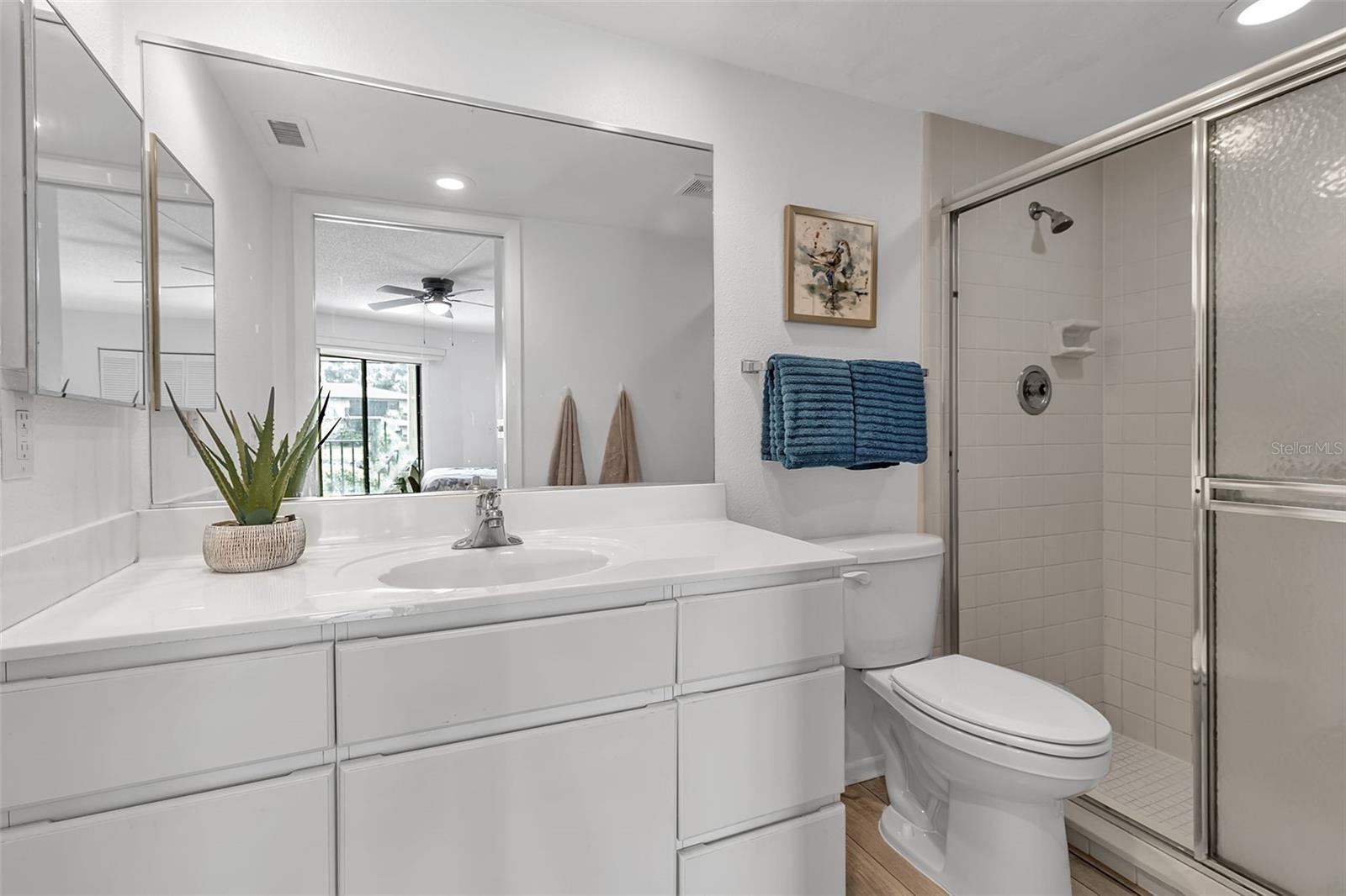 6472 SEAGULL DR #305, BRADENTON, FL, 34210