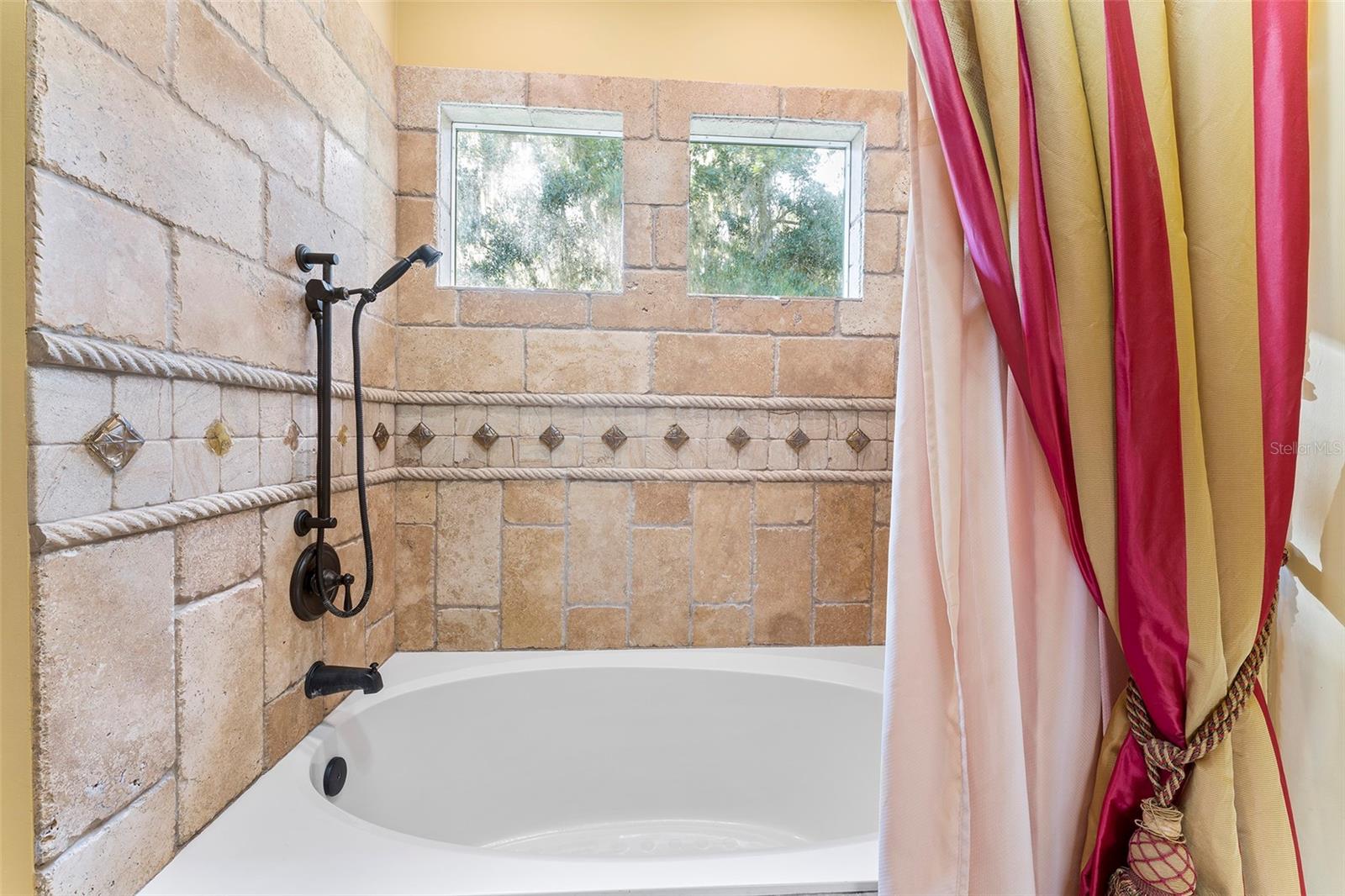 FC313266 Property Photo