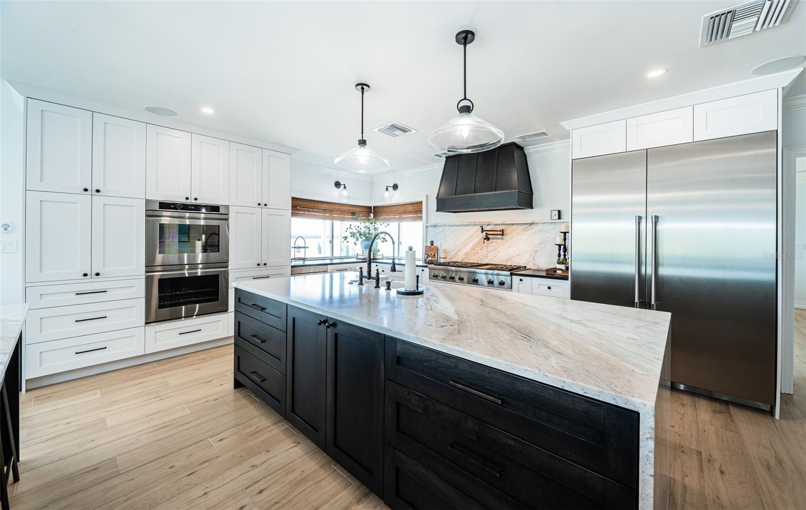 TB8435573 Property Photo