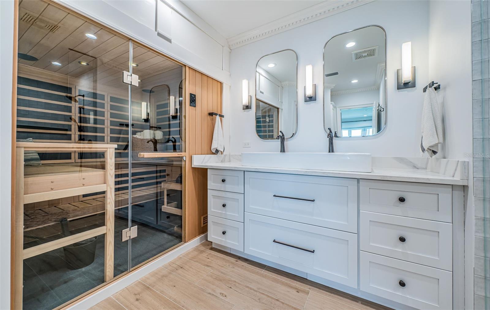 TB8435573 Property Photo