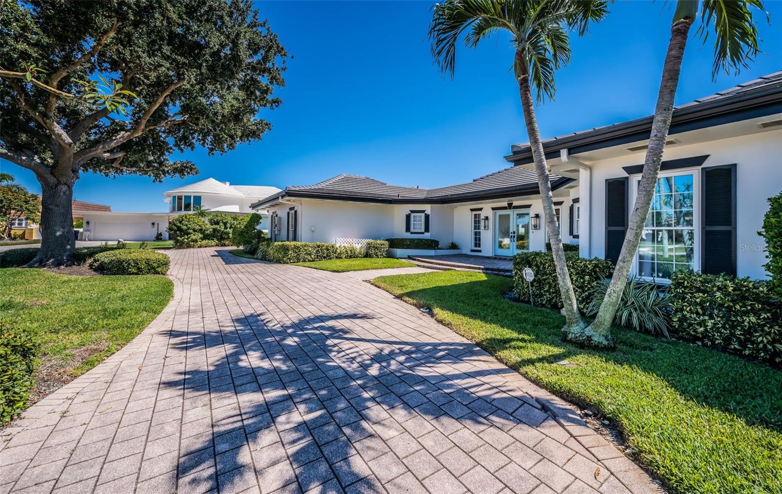 TB8435573 Property Photo