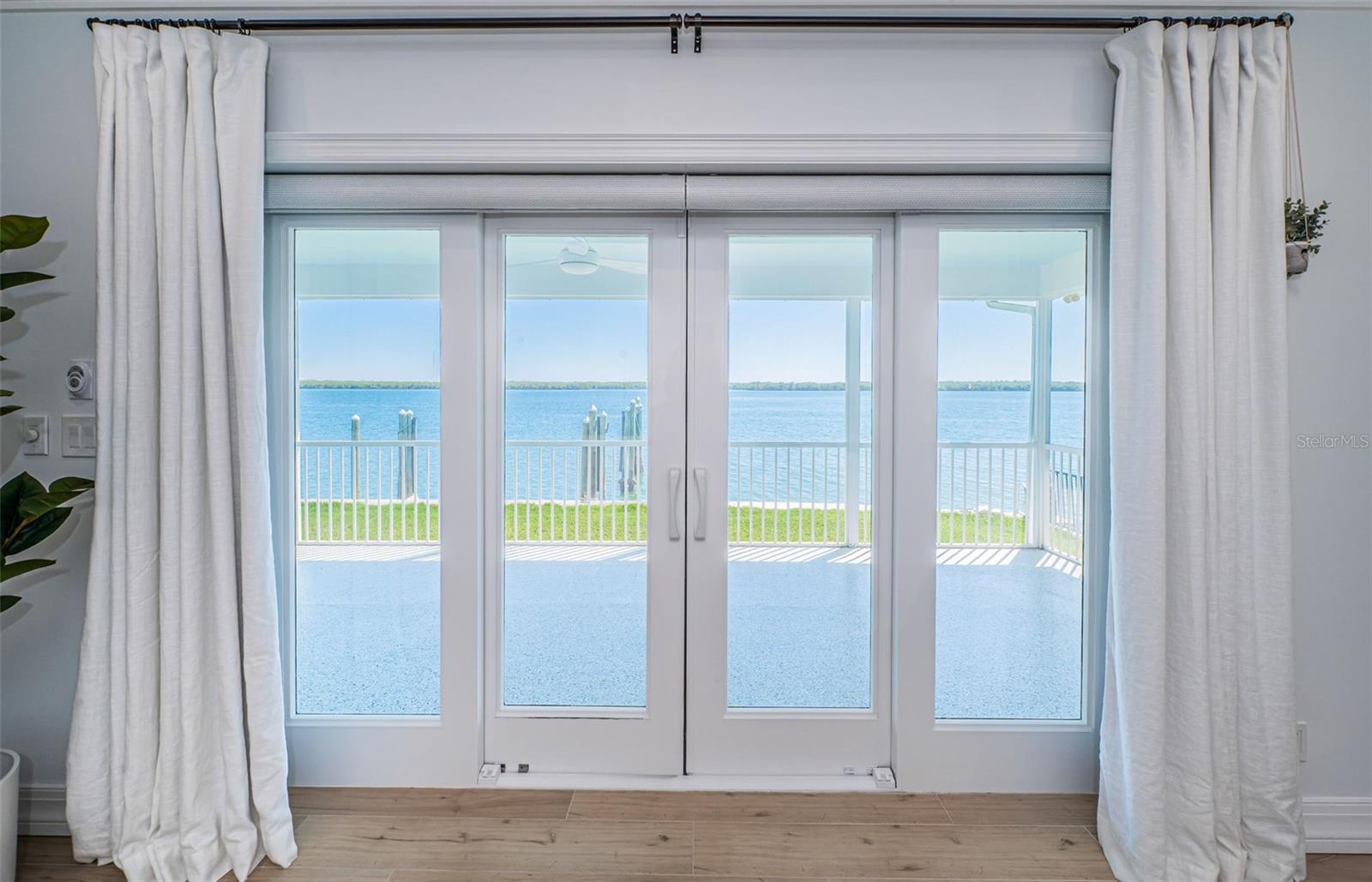 TB8435573 Property Photo