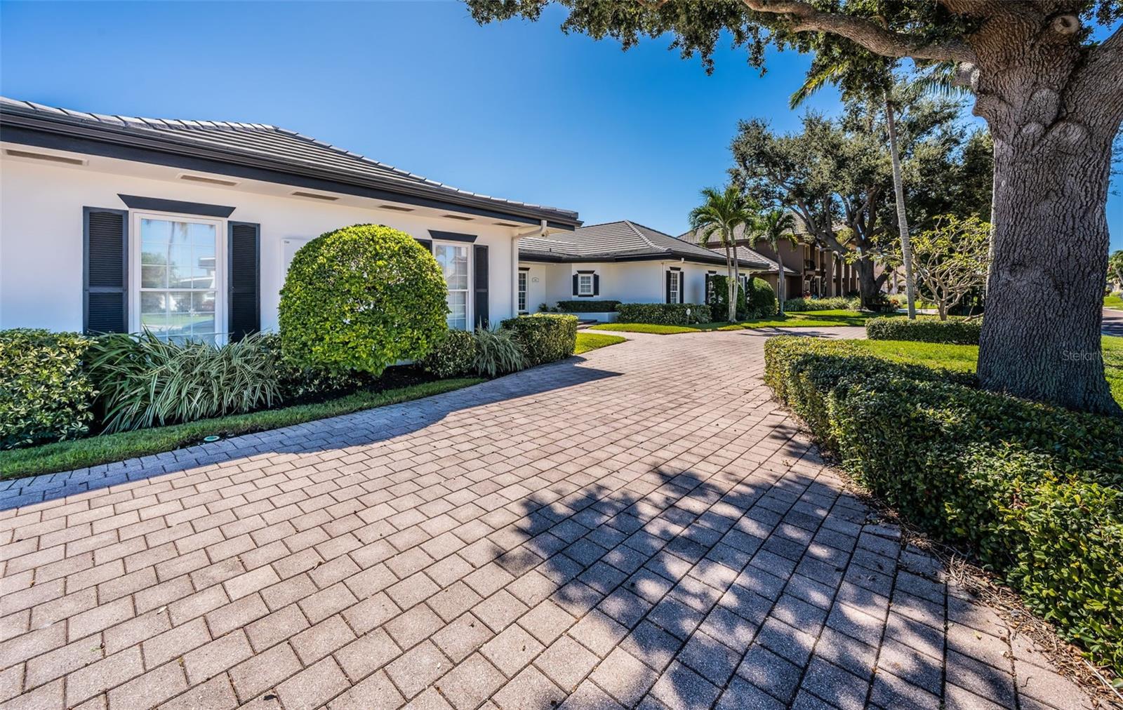 TB8435573 Property Photo