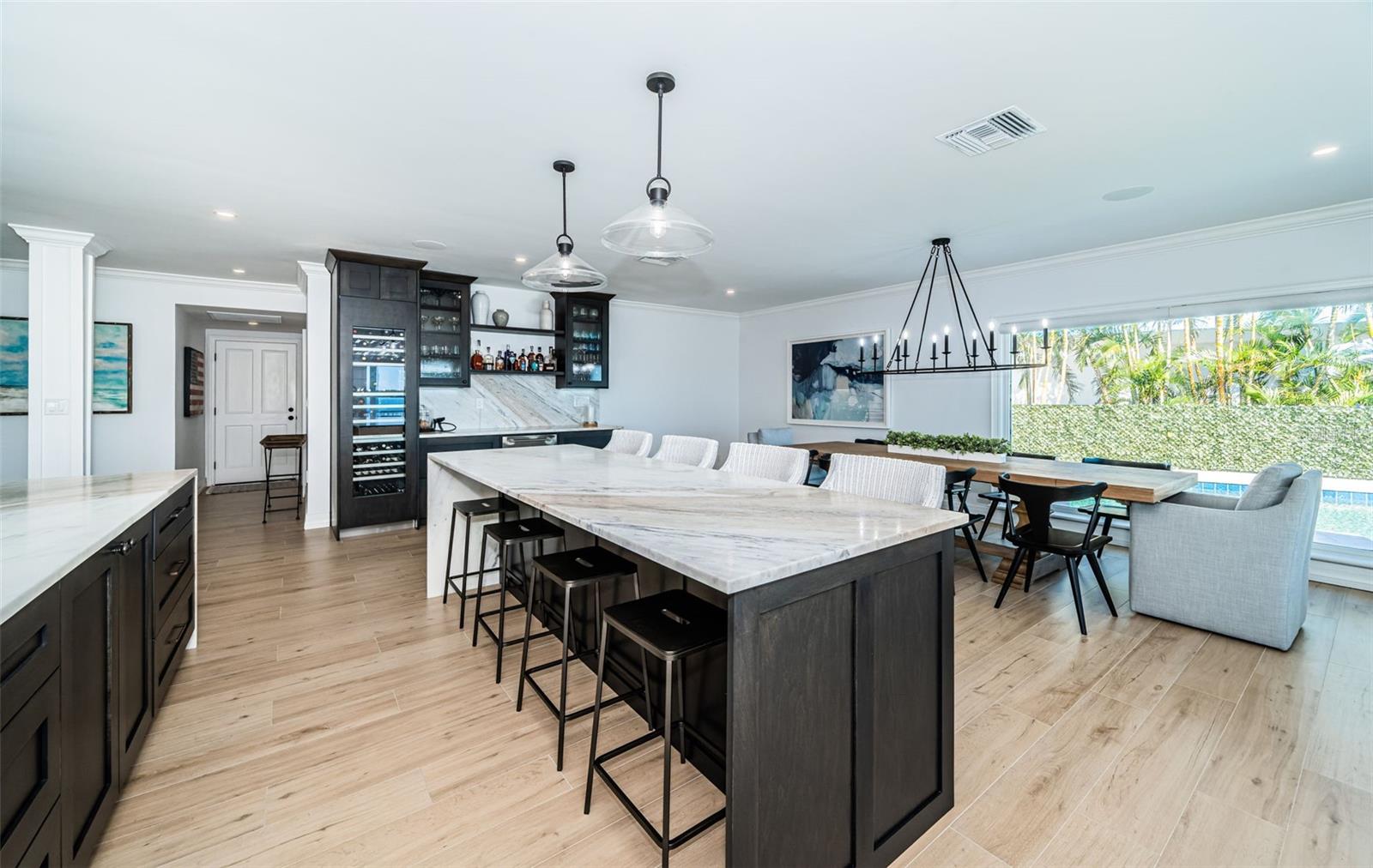 TB8435573 Property Photo