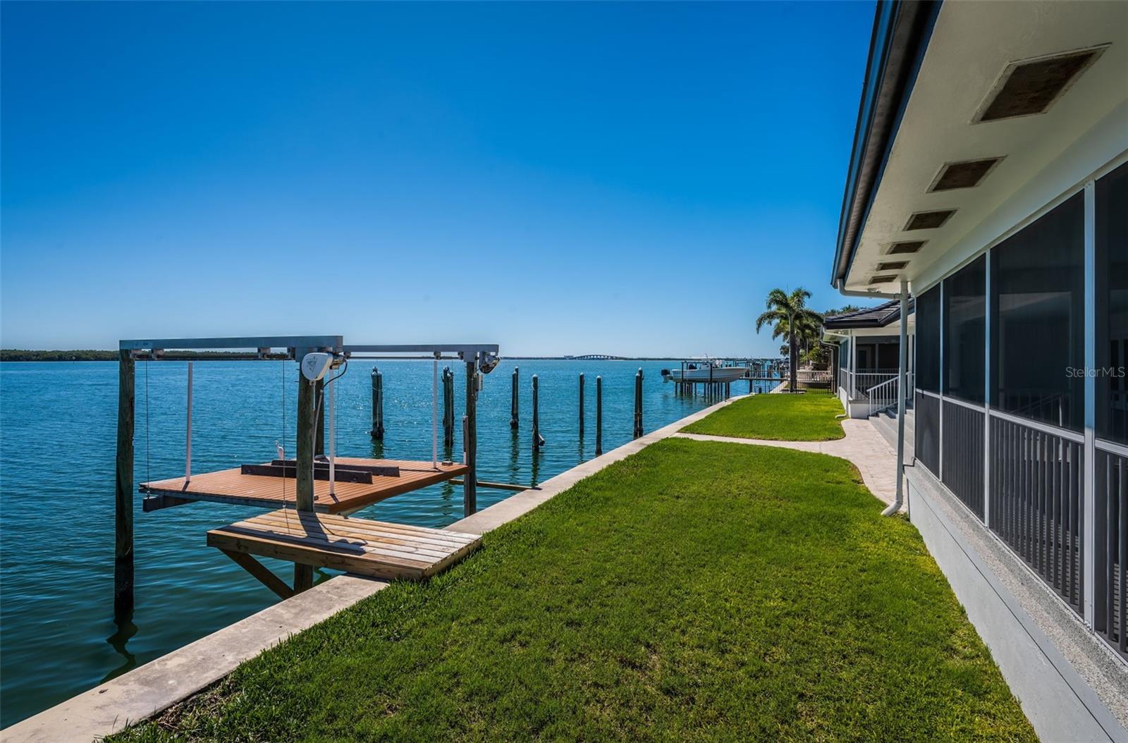 TB8435573 Property Photo