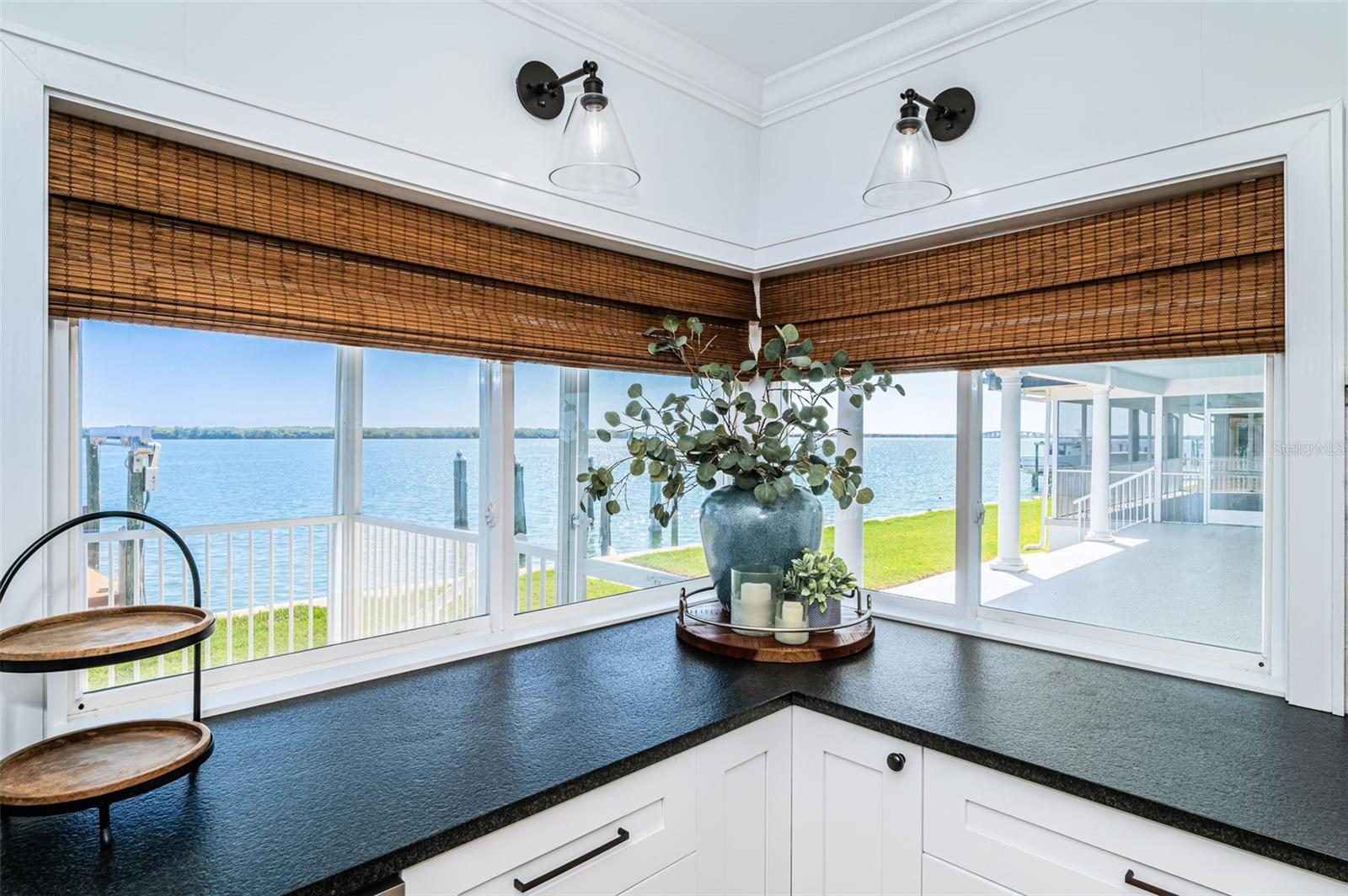 TB8435573 Property Photo