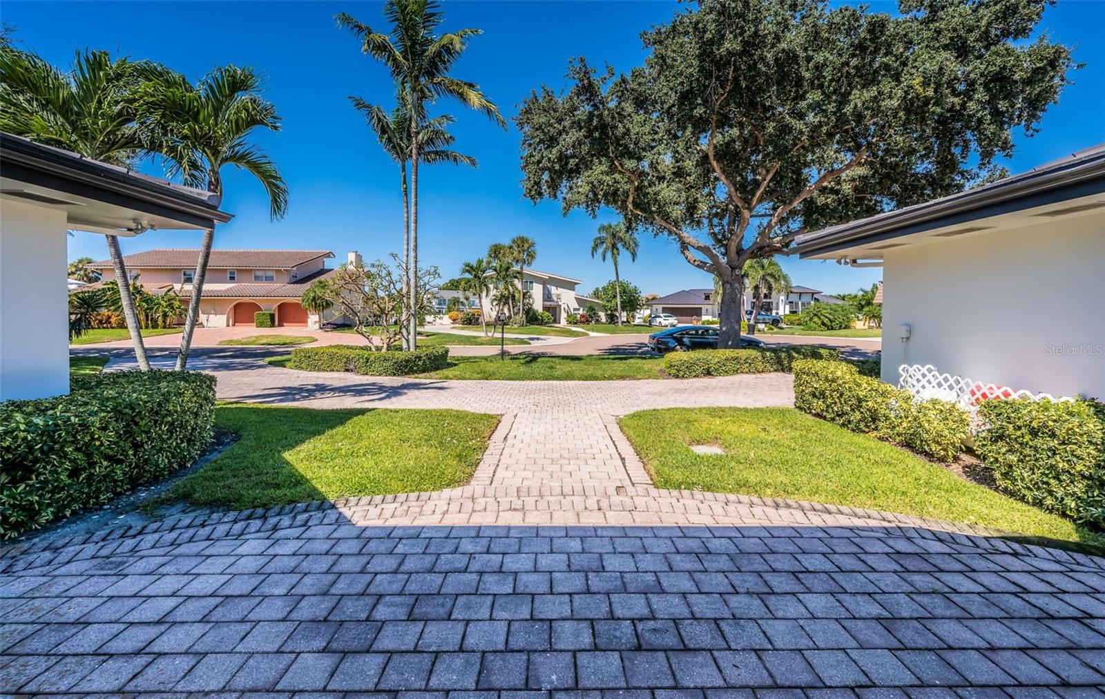 TB8435573 Property Photo