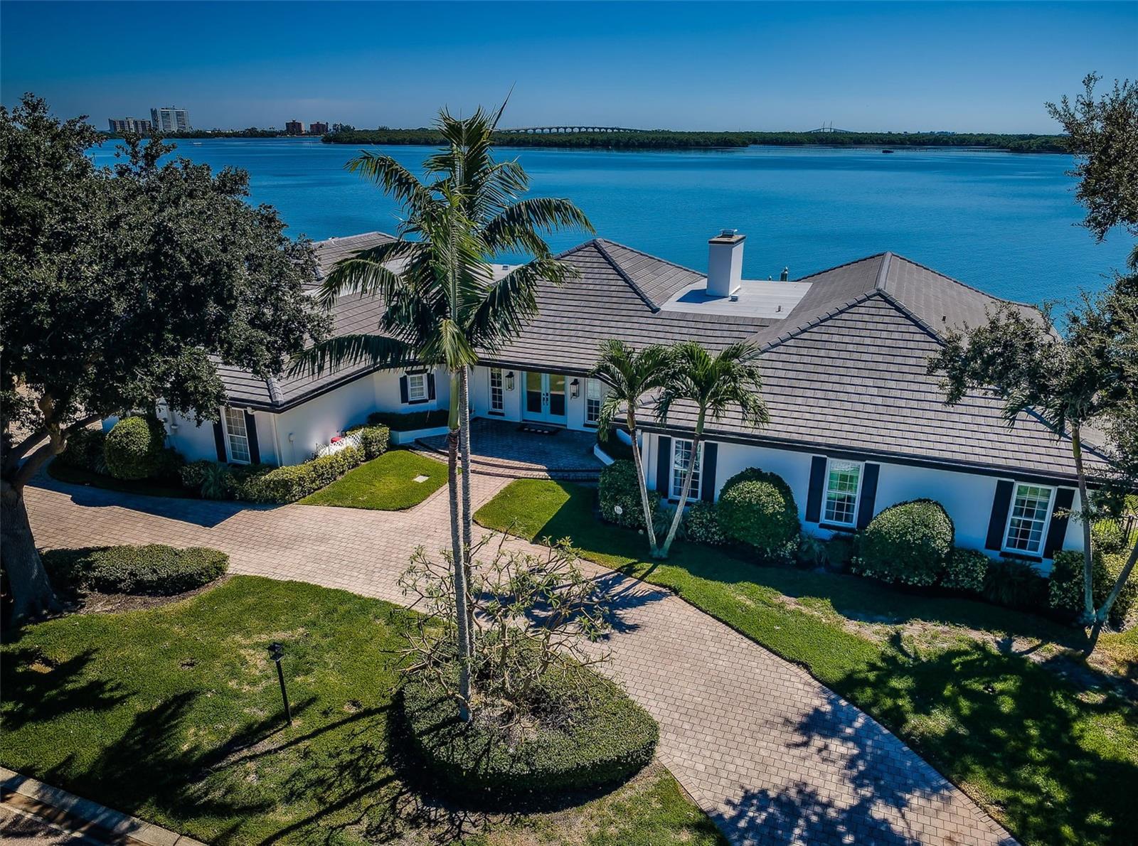 TB8435573 Property Photo