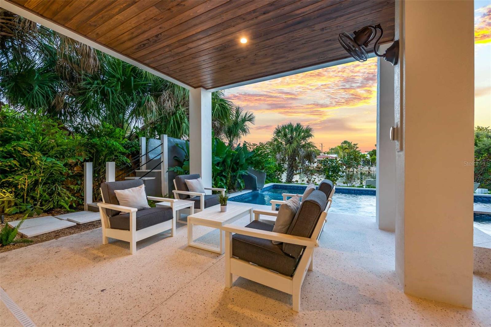 A4667696 Property Photo